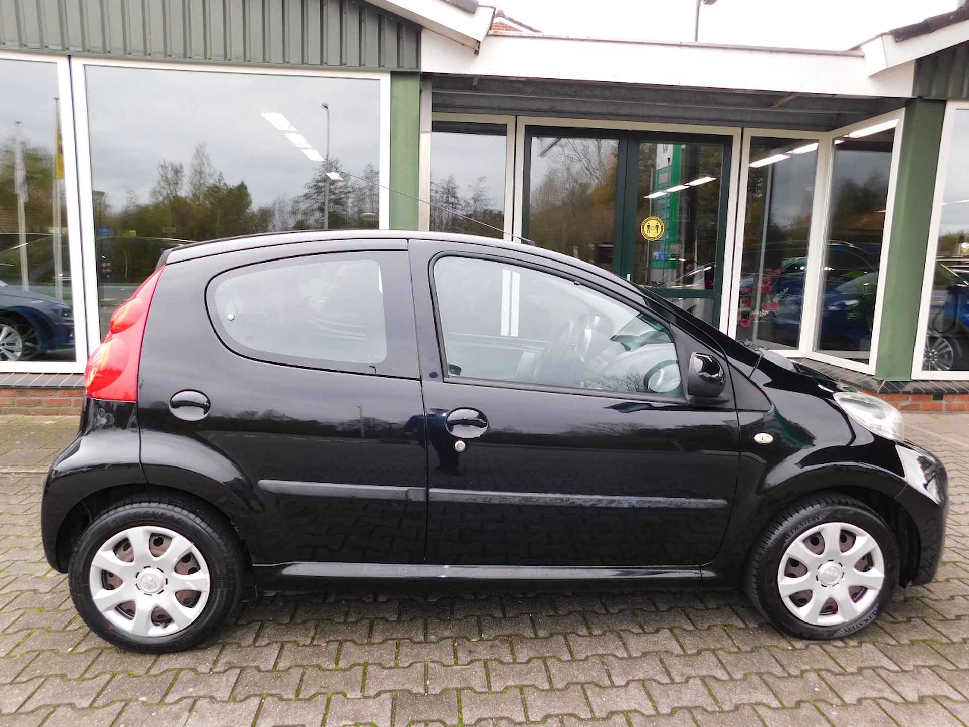 Peugeot 107 1.0 12V 68PK XS! All-in Prijs! Airco! - 4/21