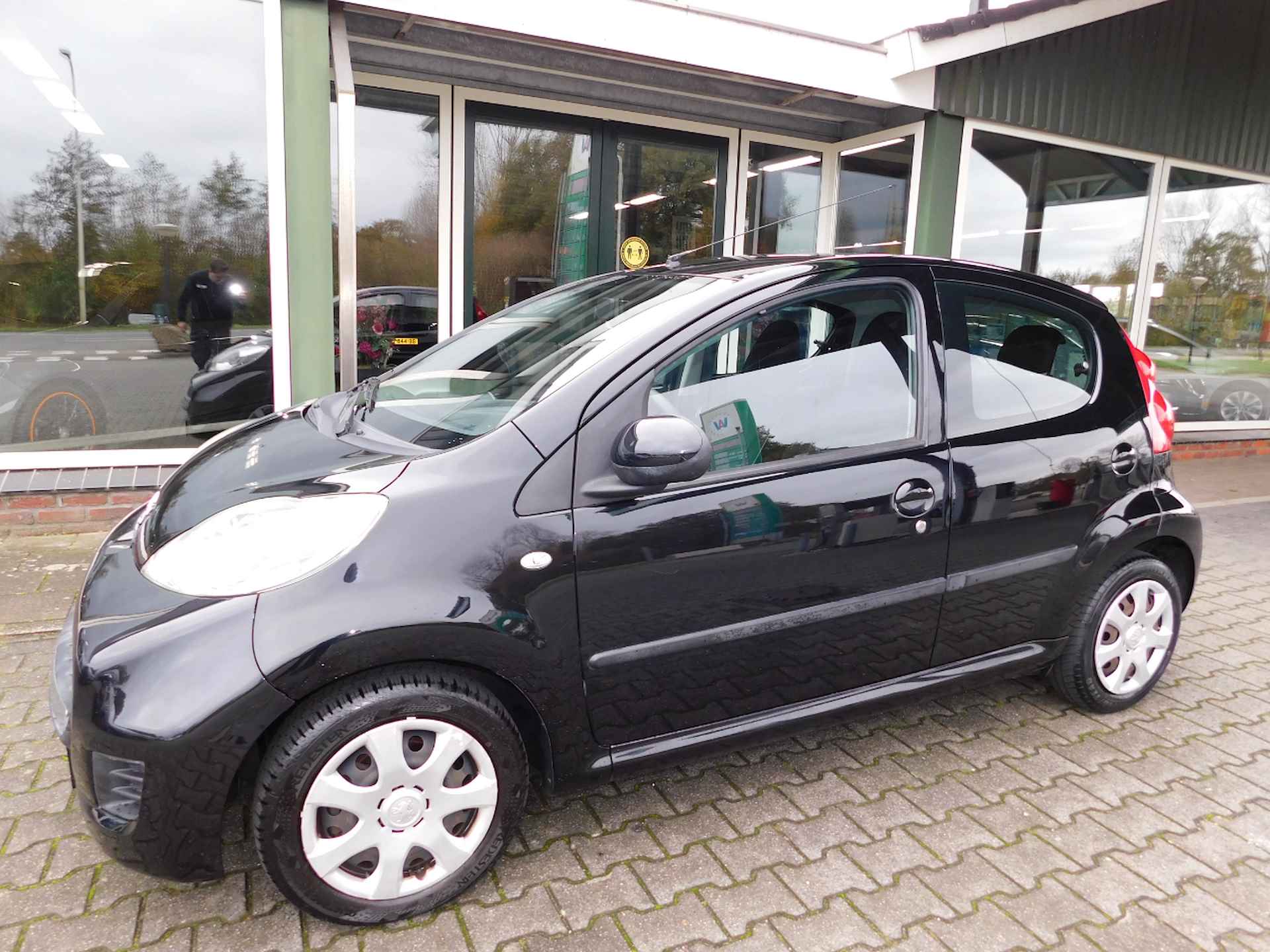 Peugeot 107 1.0 12V 68PK XS! All-in Prijs! Airco! - 5/21