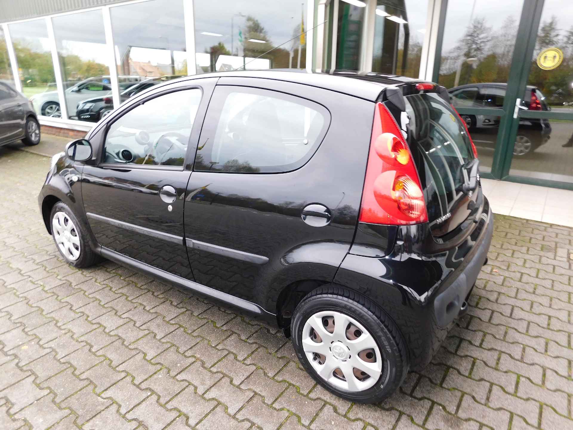 Peugeot 107 1.0 12V 68PK XS! All-in Prijs! Airco! - 8/21