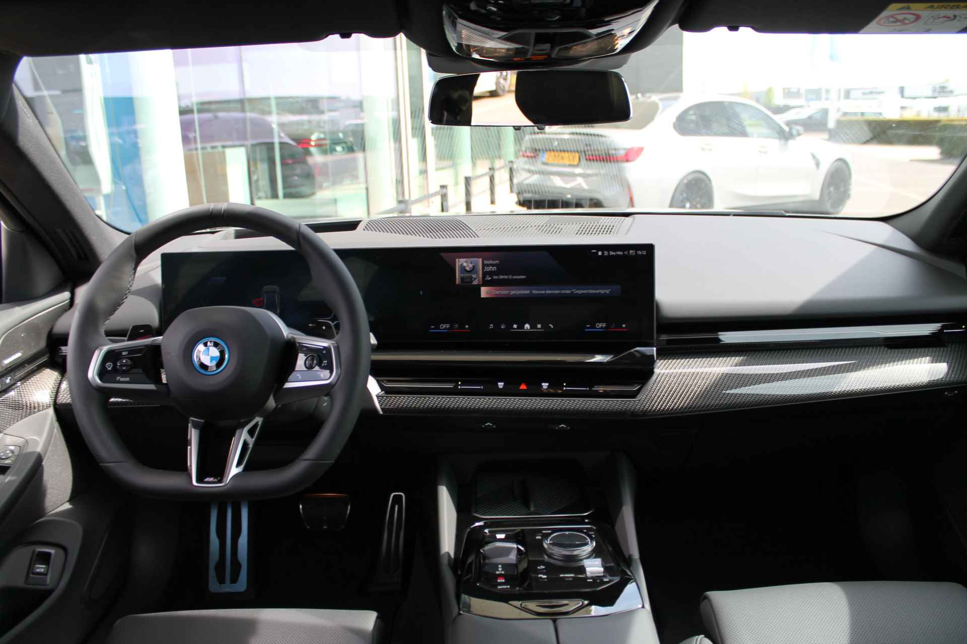 BMW 5 Serie 530e High Executive M Sport Automaat / Panoramadak / Trekhaak / Stoelventilatie / Stoelverwarming / Adaptieve LED / Harman Kardon / Parking Assistant Plus / Live Cockpit Professional - 8/23