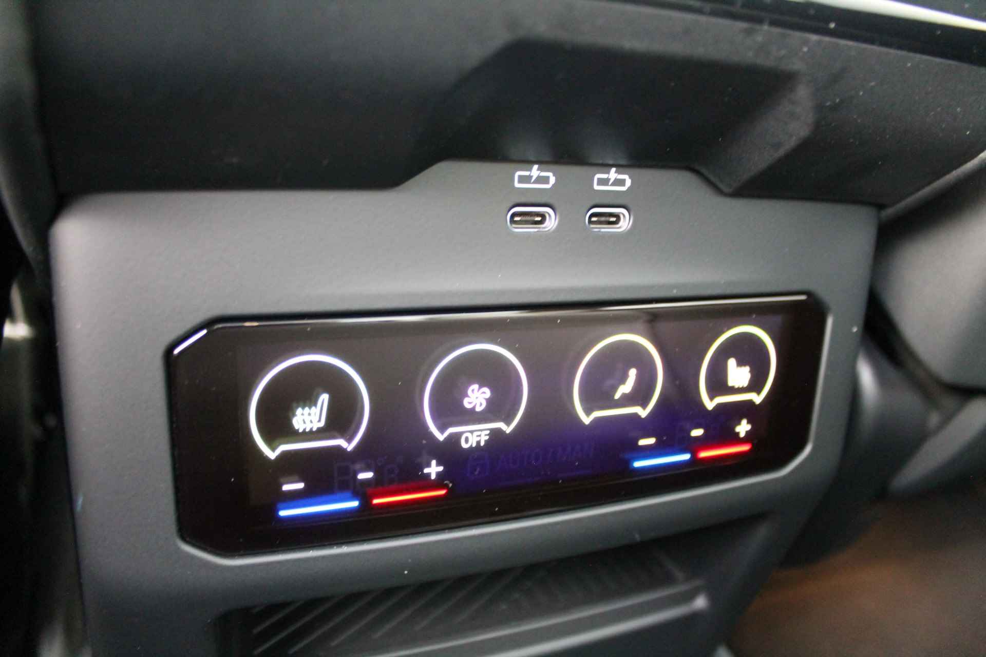 BMW 5 Serie 530e High Executive M Sport Automaat / Panoramadak / Trekhaak / Stoelventilatie / Stoelverwarming / Adaptieve LED / Harman Kardon / Parking Assistant Plus / Live Cockpit Professional - 10/23