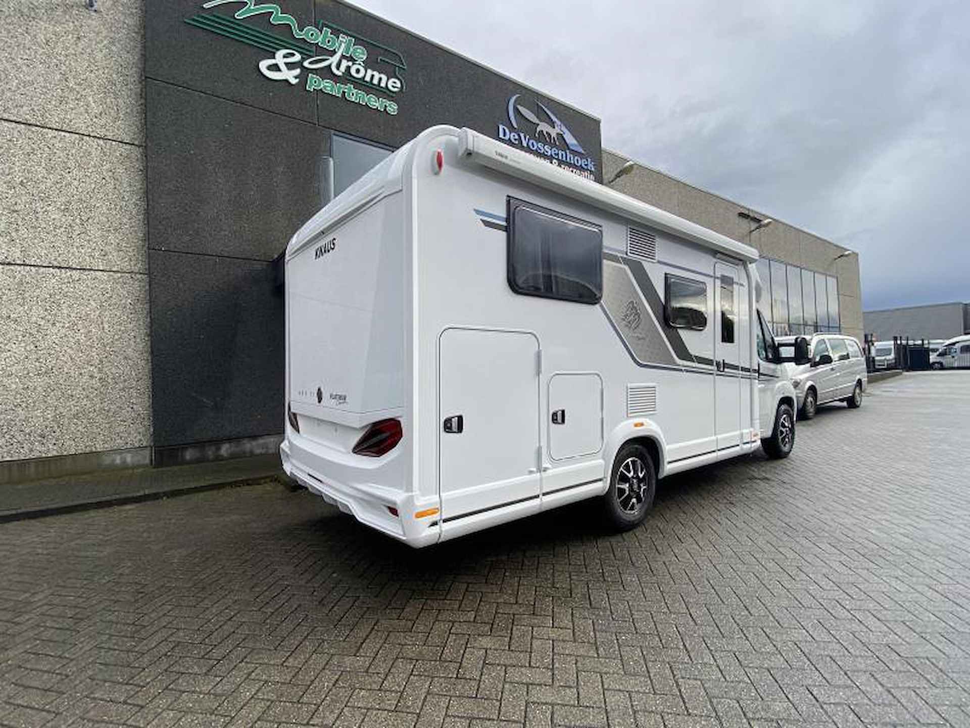 Knaus Sky TI 650 MEG Aktie model - 8/18