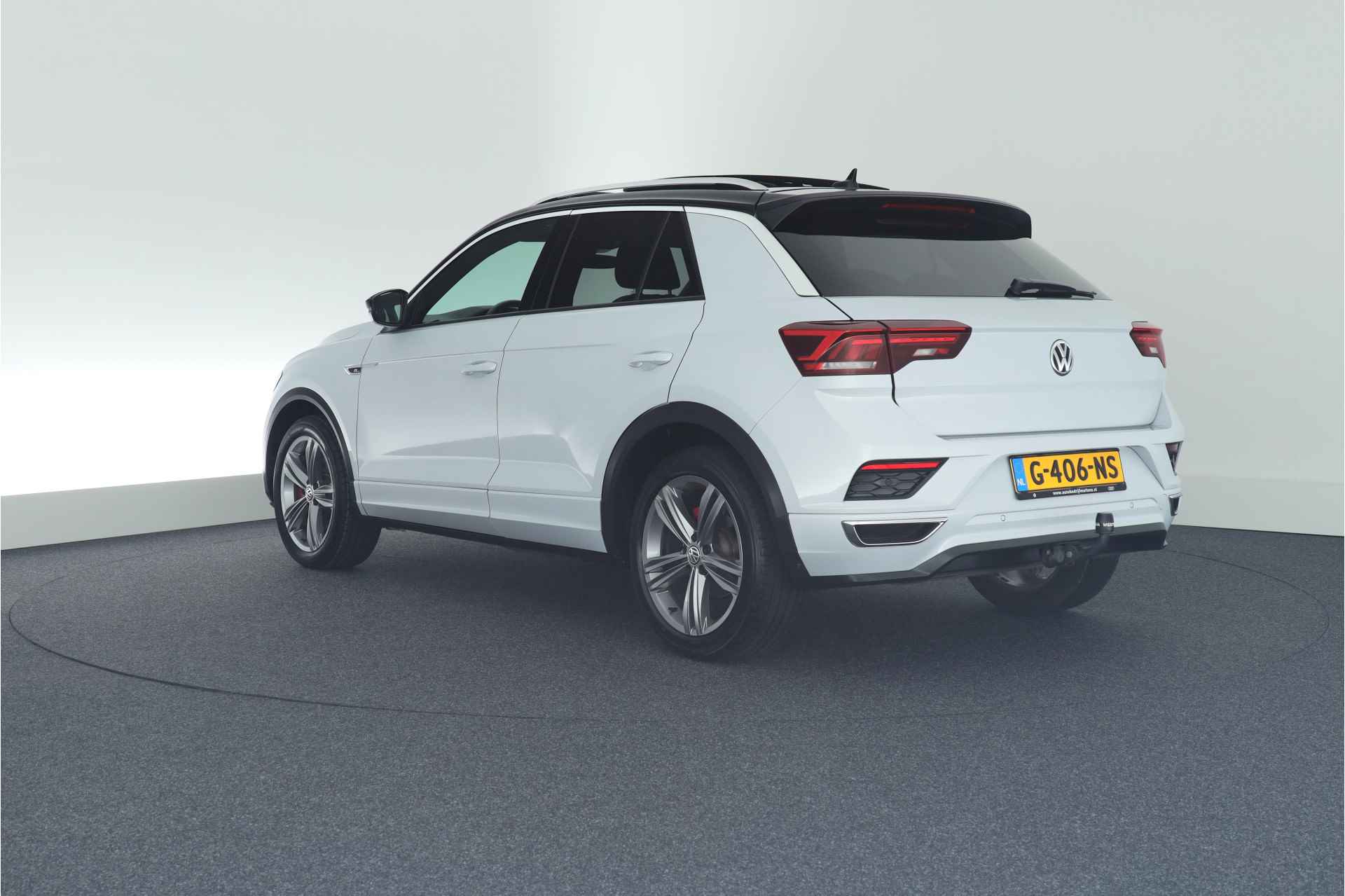 Volkswagen T-Roc 1.5 TSI 150pk DSG R-Line Sport Trekhaak Keyless Stoelverwarming Virtual Cockpit Navigatie - 8/49