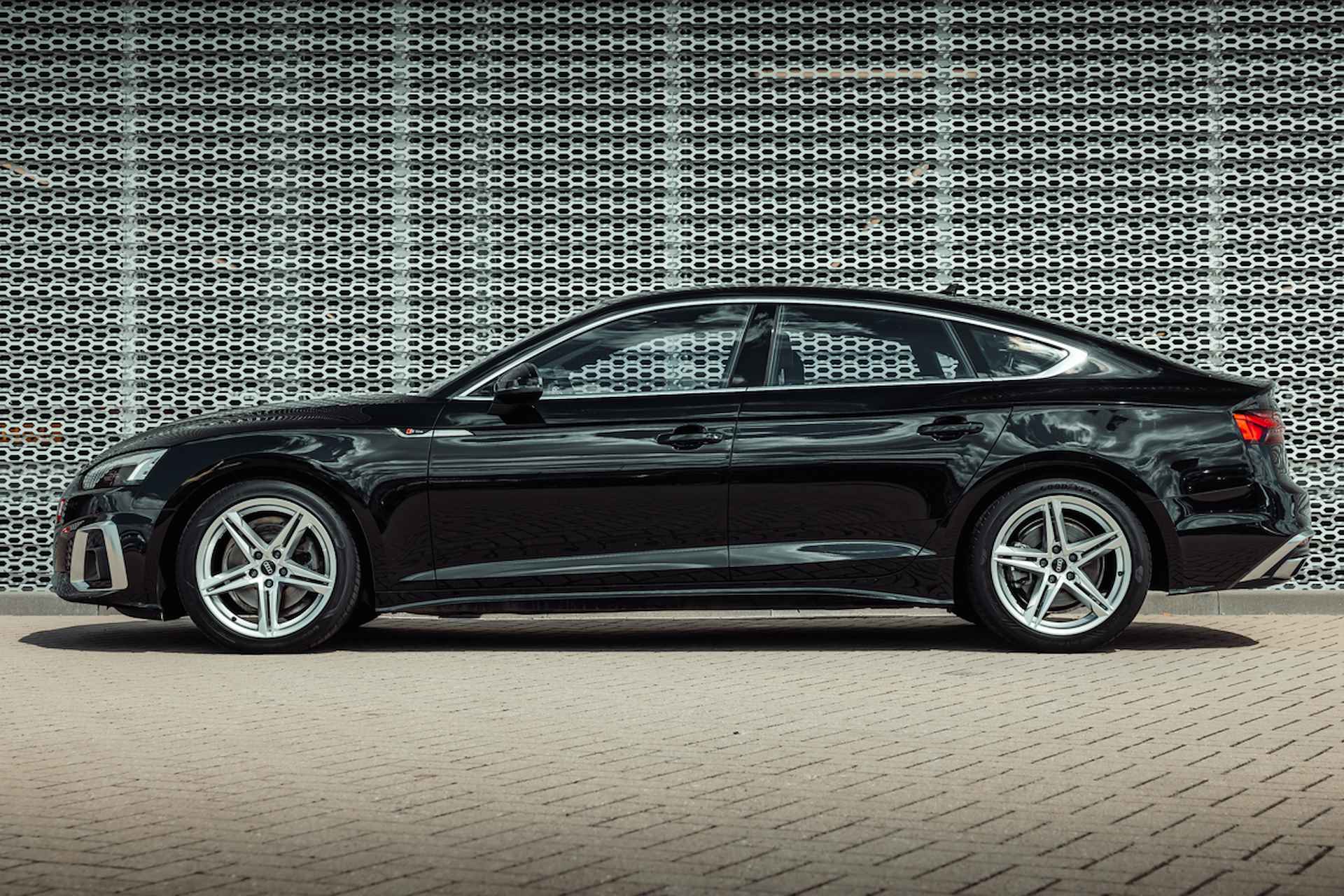 Audi A5 Sportback 35 TFSI 150pk s-tronic S edition | Panoramadak | Parking pakket | Stoelverwarming - 3/32