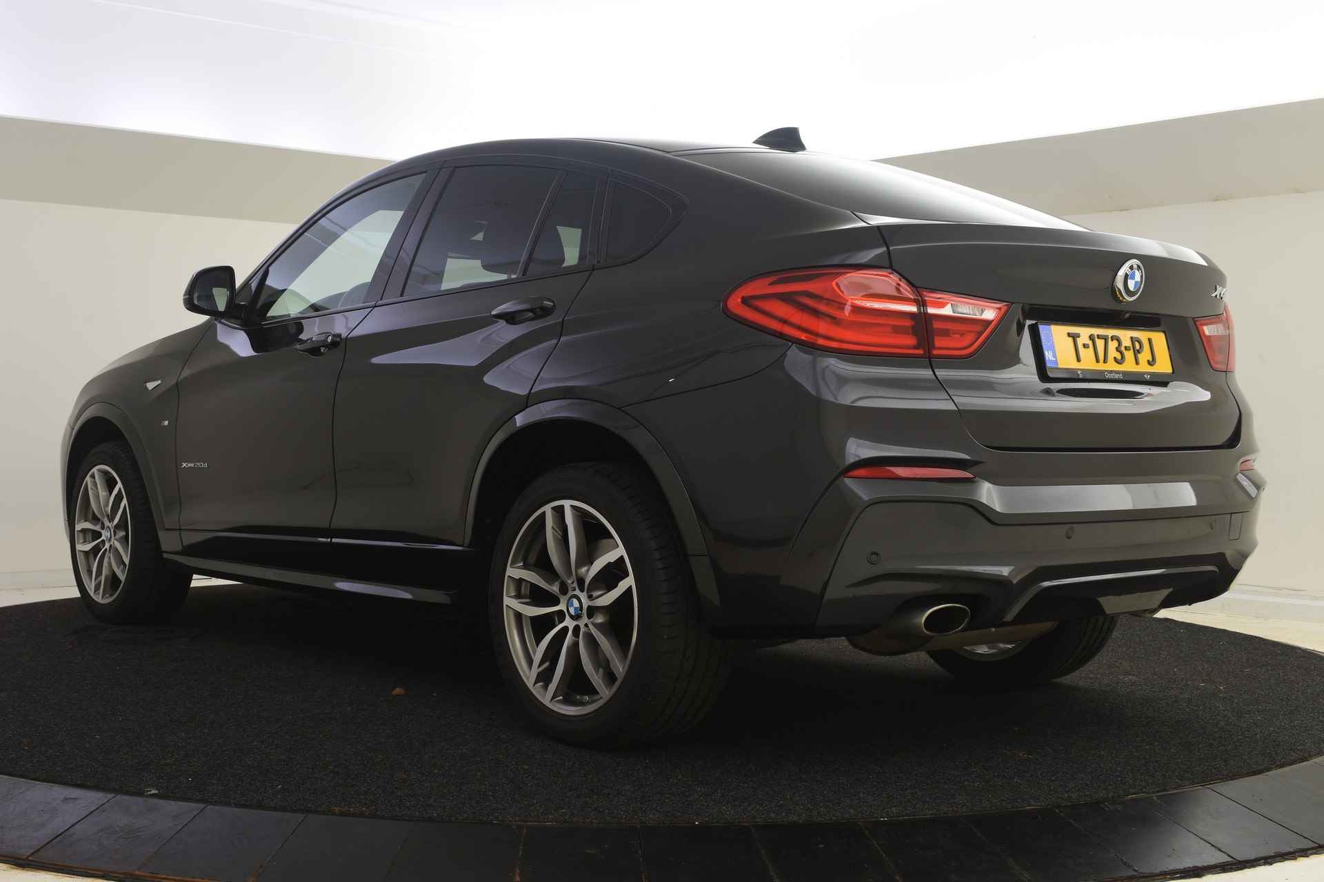 BMW X4 xDrive20d High Executive M Sport Automaat / Trekhaak / Sportstoelen / Stoelverwarming / Achteruitrijcamera / Xenon / Cruise Control / Navigatie Professional - 14/39