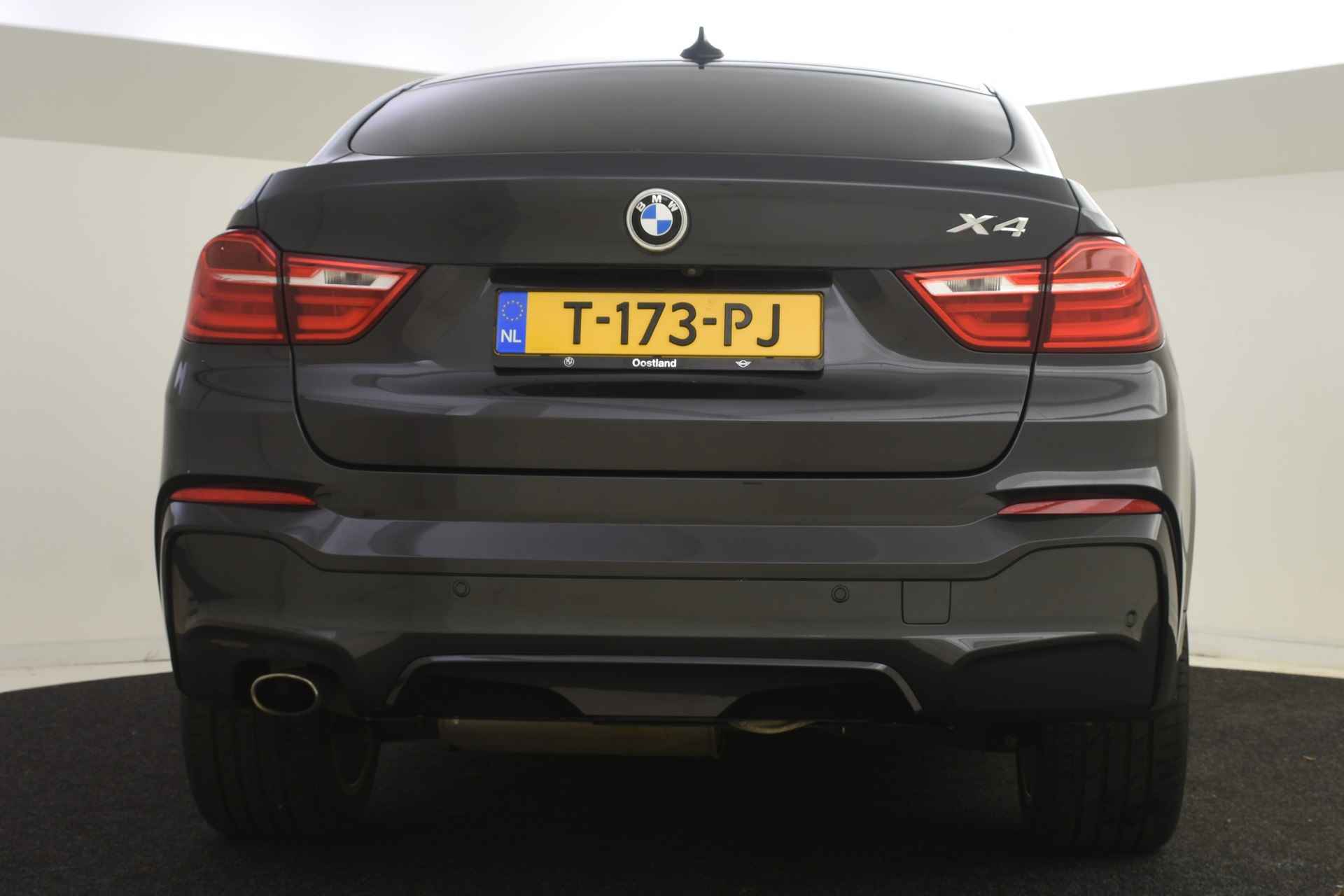 BMW X4 xDrive20d High Executive M Sport Automaat / Trekhaak / Sportstoelen / Stoelverwarming / Achteruitrijcamera / Xenon / Cruise Control / Navigatie Professional - 25/39