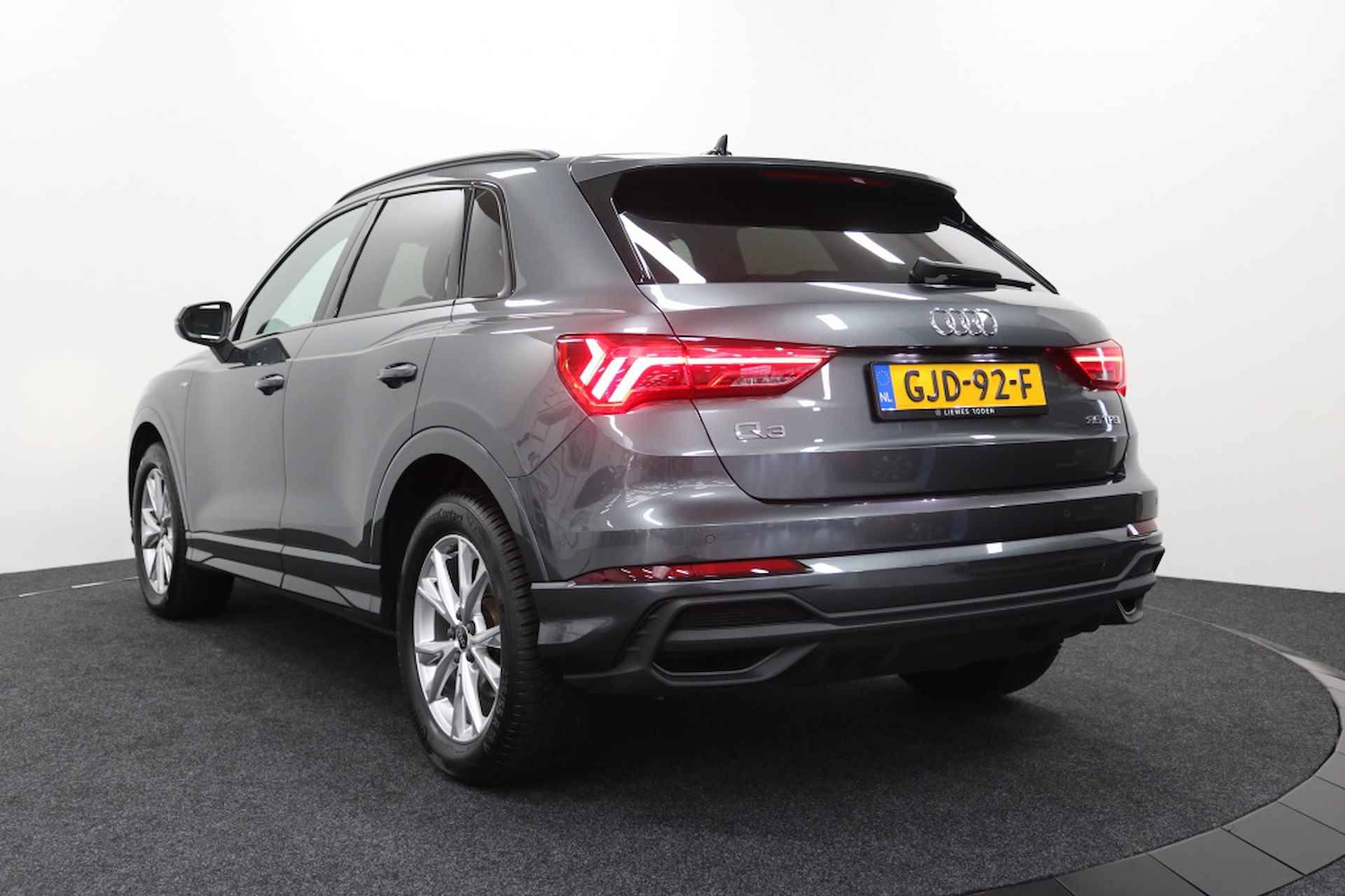 Audi Q3 35 TFSI S-Edition (S-Line) - 14/43