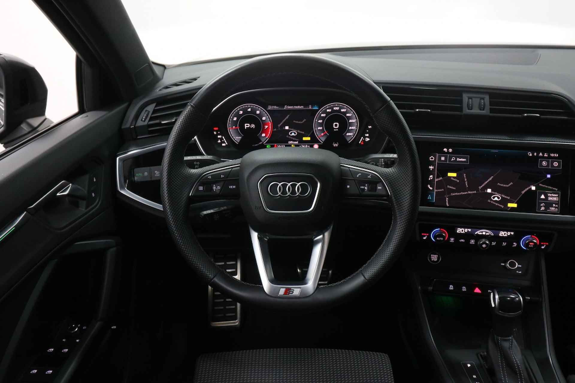 Audi Q3 35 TFSI S-Edition (S-Line) - 39/43