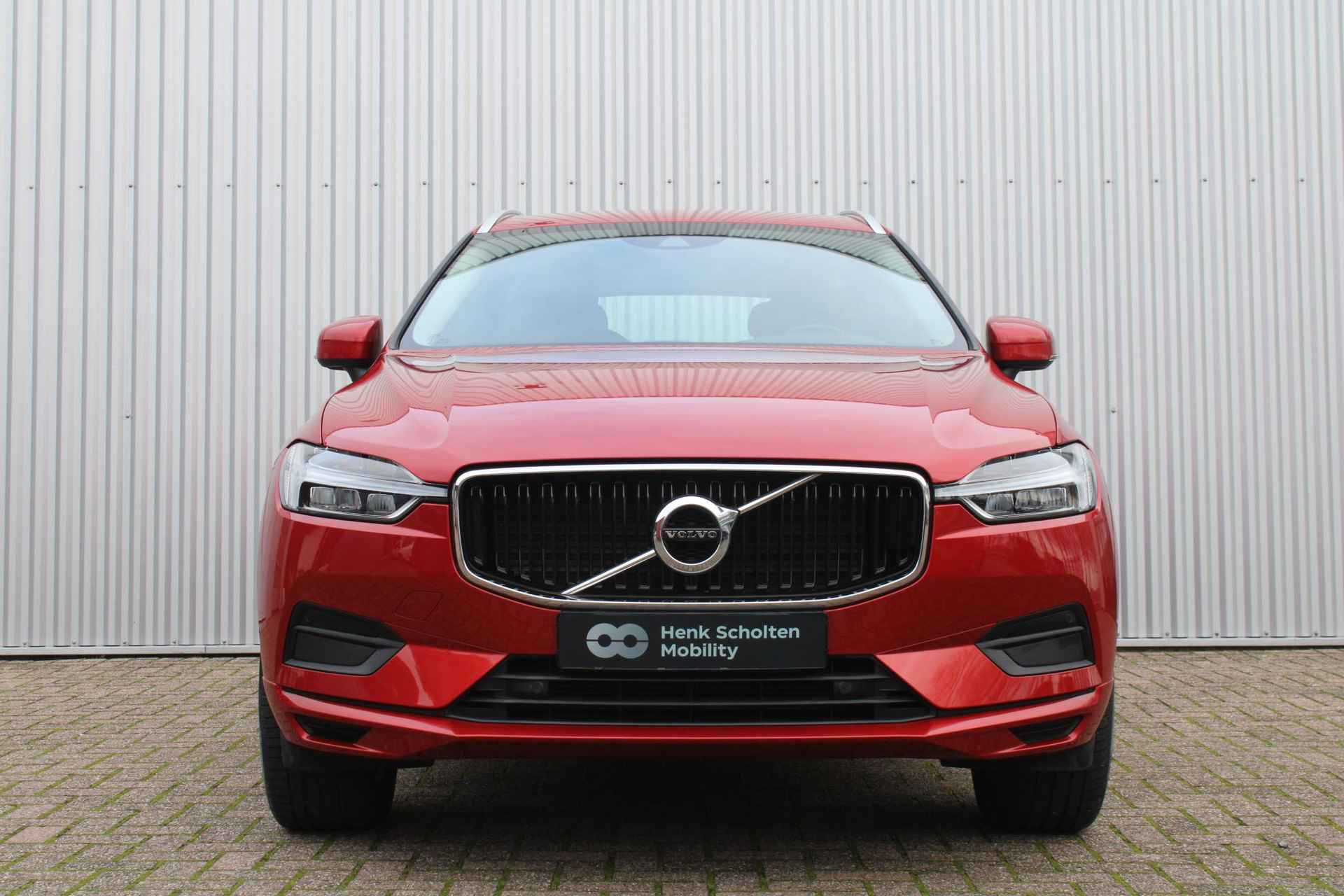 Volvo XC60 B4 AUT-8 Momentum, Full map Navigatie, Trekhaak, Parkeersensoren voor en achter, Parkeer Camera achter, Stoelverwarming, Stuurwielverwarming, - 3/36