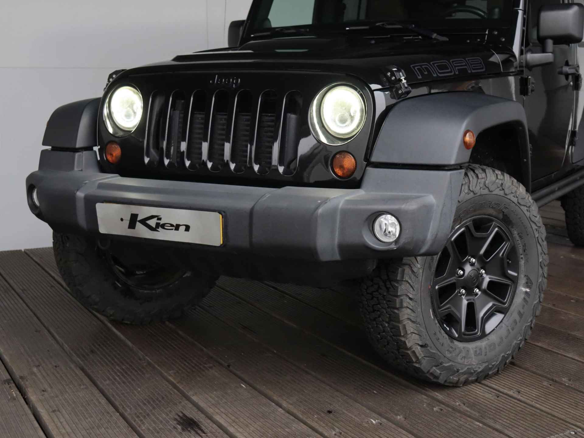 Jeep Wrangler Unlimited 2.8 CRD Moab | Navi | Leder | Cruise Control - 15/29