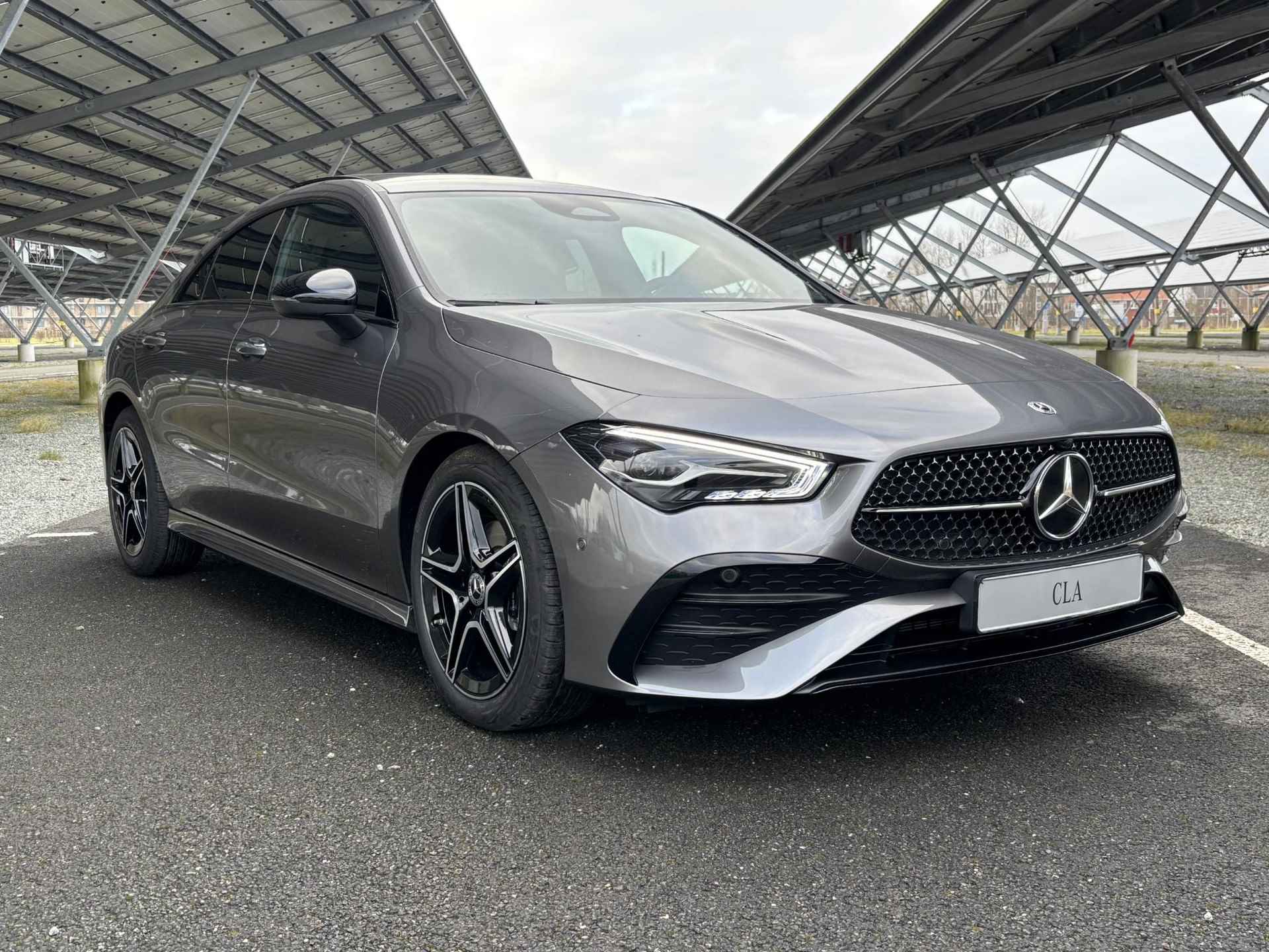 Mercedes-Benz CLA 180 Star Edition AMG Line | Panoramadak | 18-Inch | Nightpakket | Sfeerverlichting |  Keyless-Go | DAB+ | - 4/33