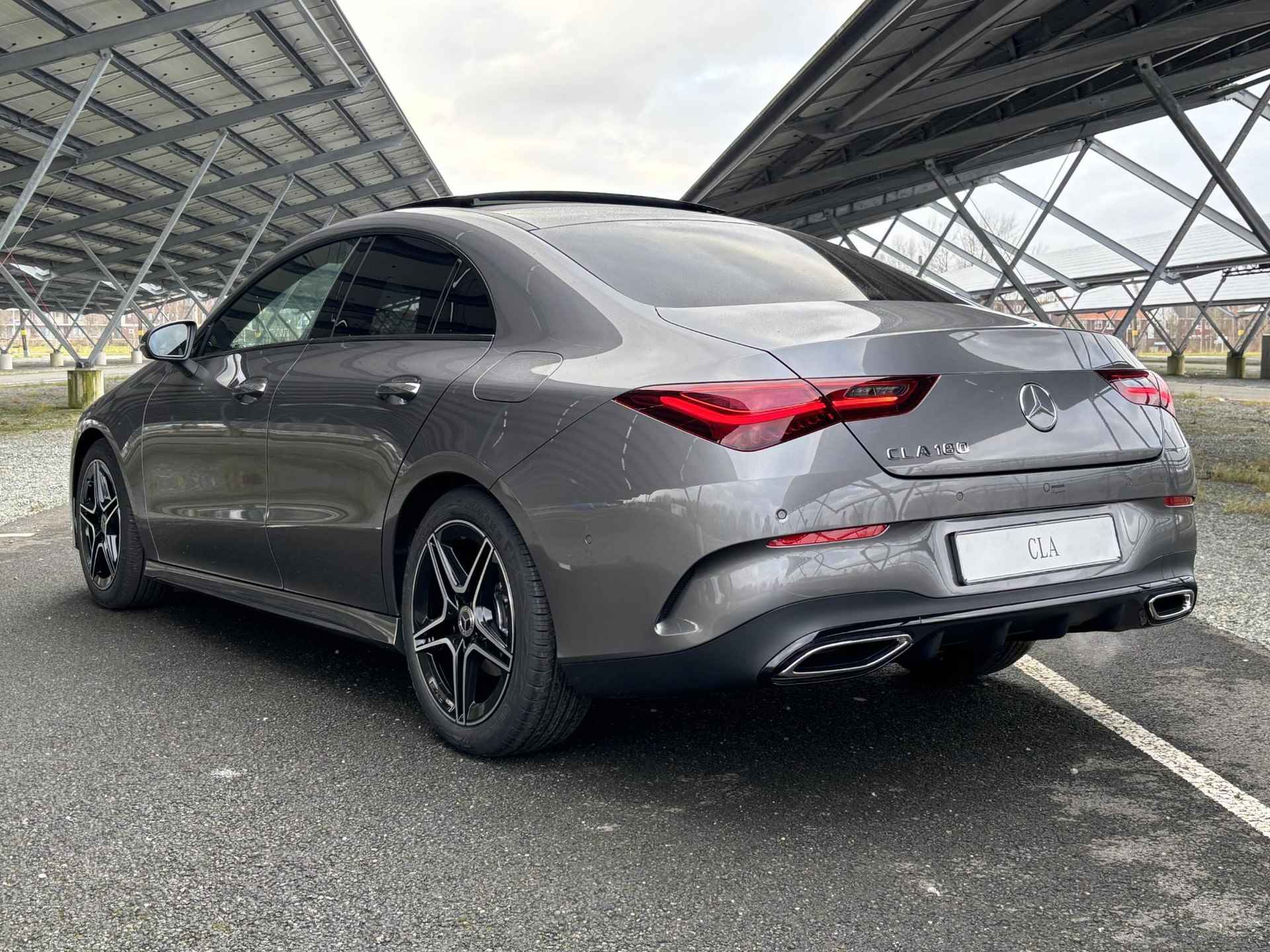 Mercedes-Benz CLA 180 Star Edition AMG Line | Panoramadak | 18-Inch | Nightpakket | Sfeerverlichting |  Keyless-Go | DAB+ | - 8/33