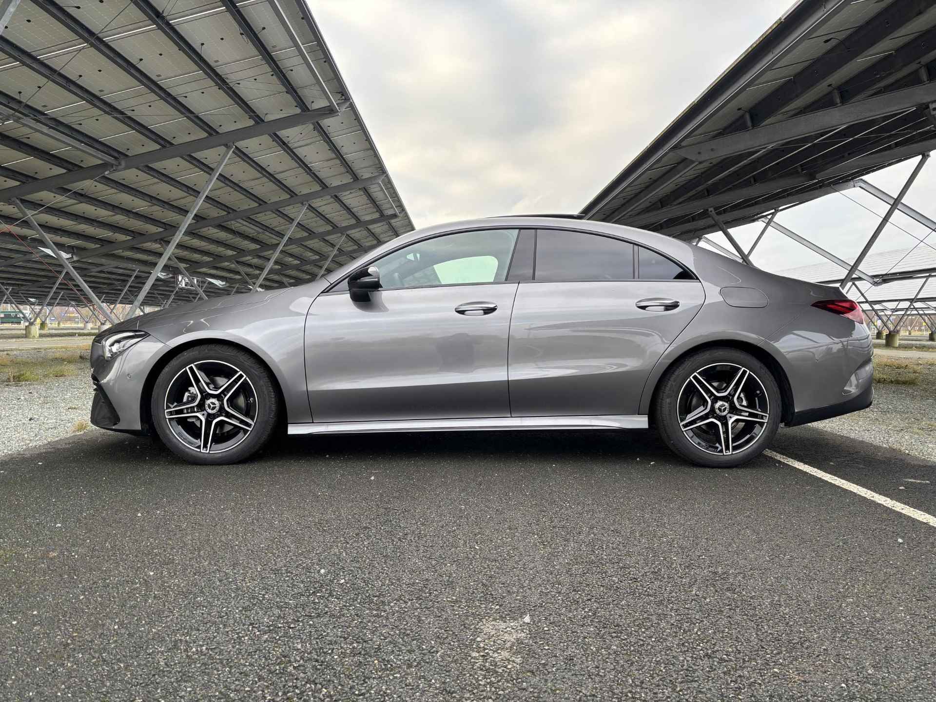 Mercedes-Benz CLA 180 Star Edition AMG Line | Panoramadak | 18-Inch | Nightpakket | Sfeerverlichting |  Keyless-Go | DAB+ | - 9/33