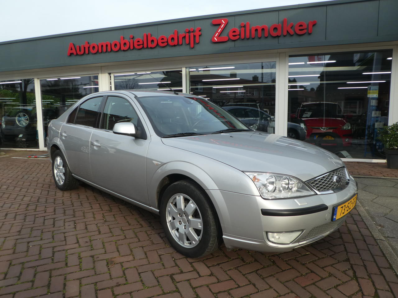 FORD Mondeo 1.8 16V 125PK PLATINUM CLIMA LEER