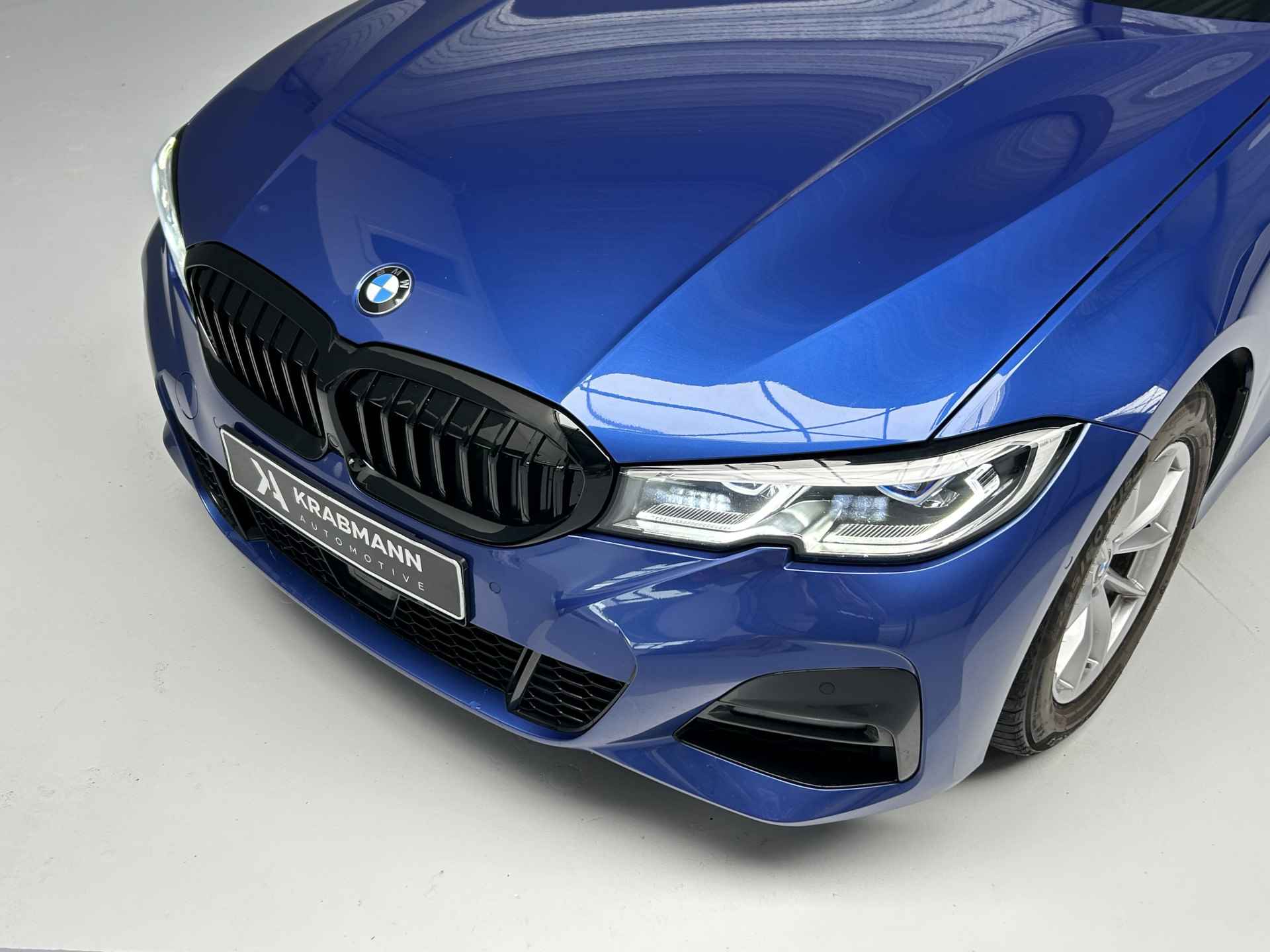 BMW 3 Serie Touring 318d M-Sport Portimao Blue|HUD|Pano|Leder|LED - 26/37