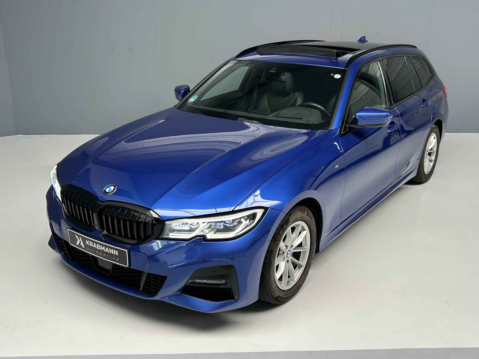 BMW 3 Serie Touring 318d M-Sport Portimao Blue|HUD|Pano|Leder|LED - 33/37