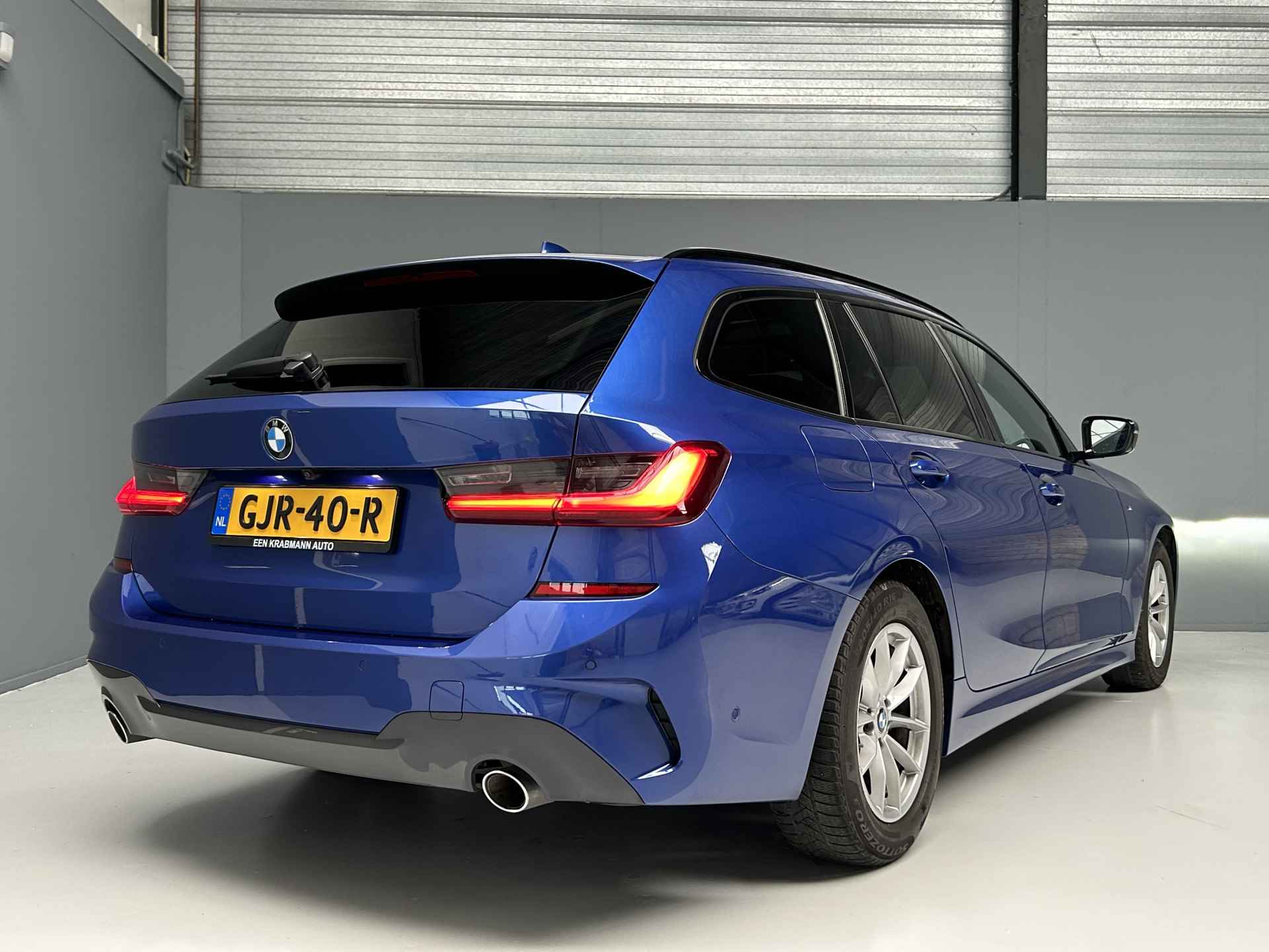 BMW 3 Serie Touring 318d M-Sport Portimao Blue|HUD|Pano|Leder|LED - 35/37