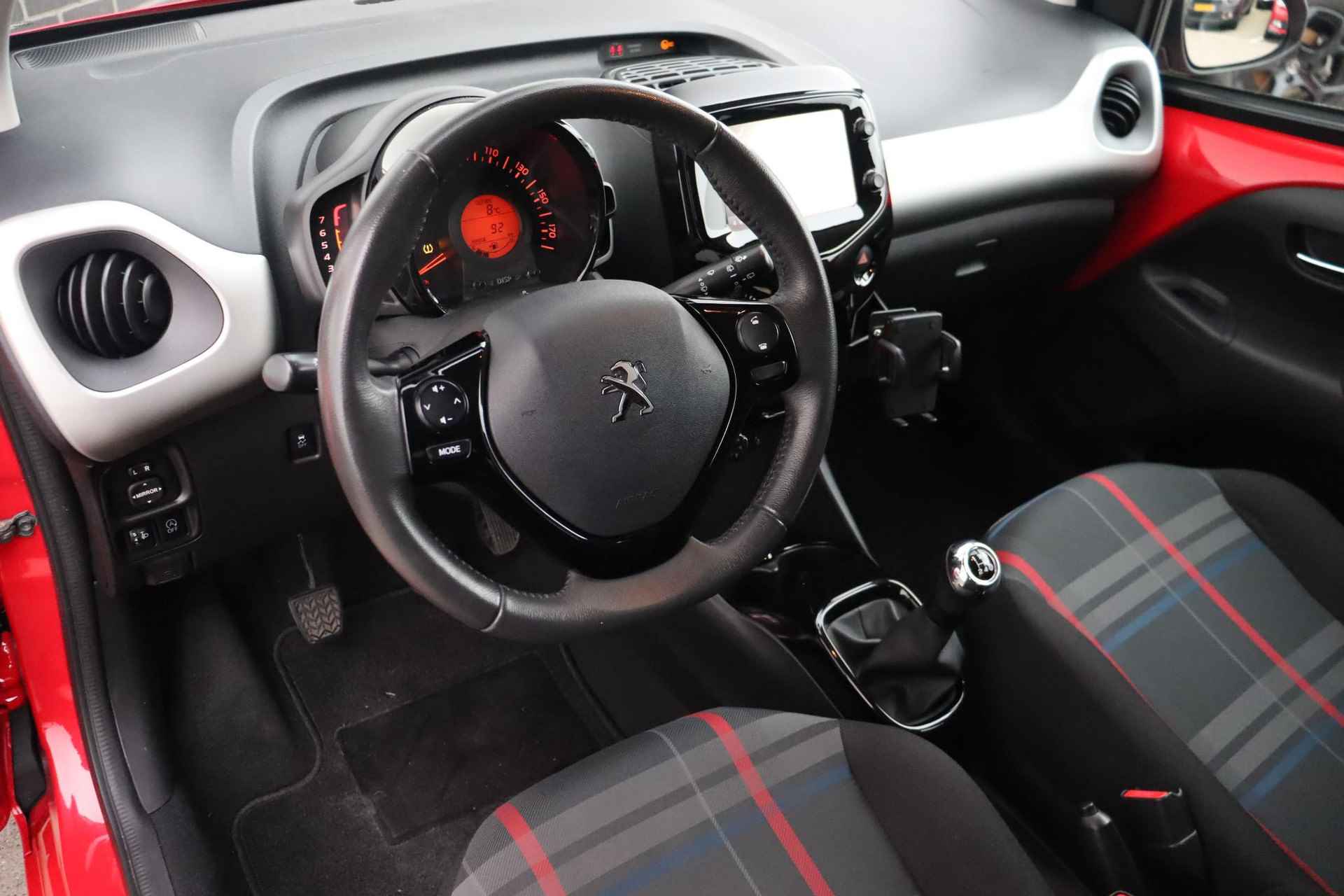 Peugeot 108 1.0 e-VTi Première * Climate Control * Keyless * - 7/47