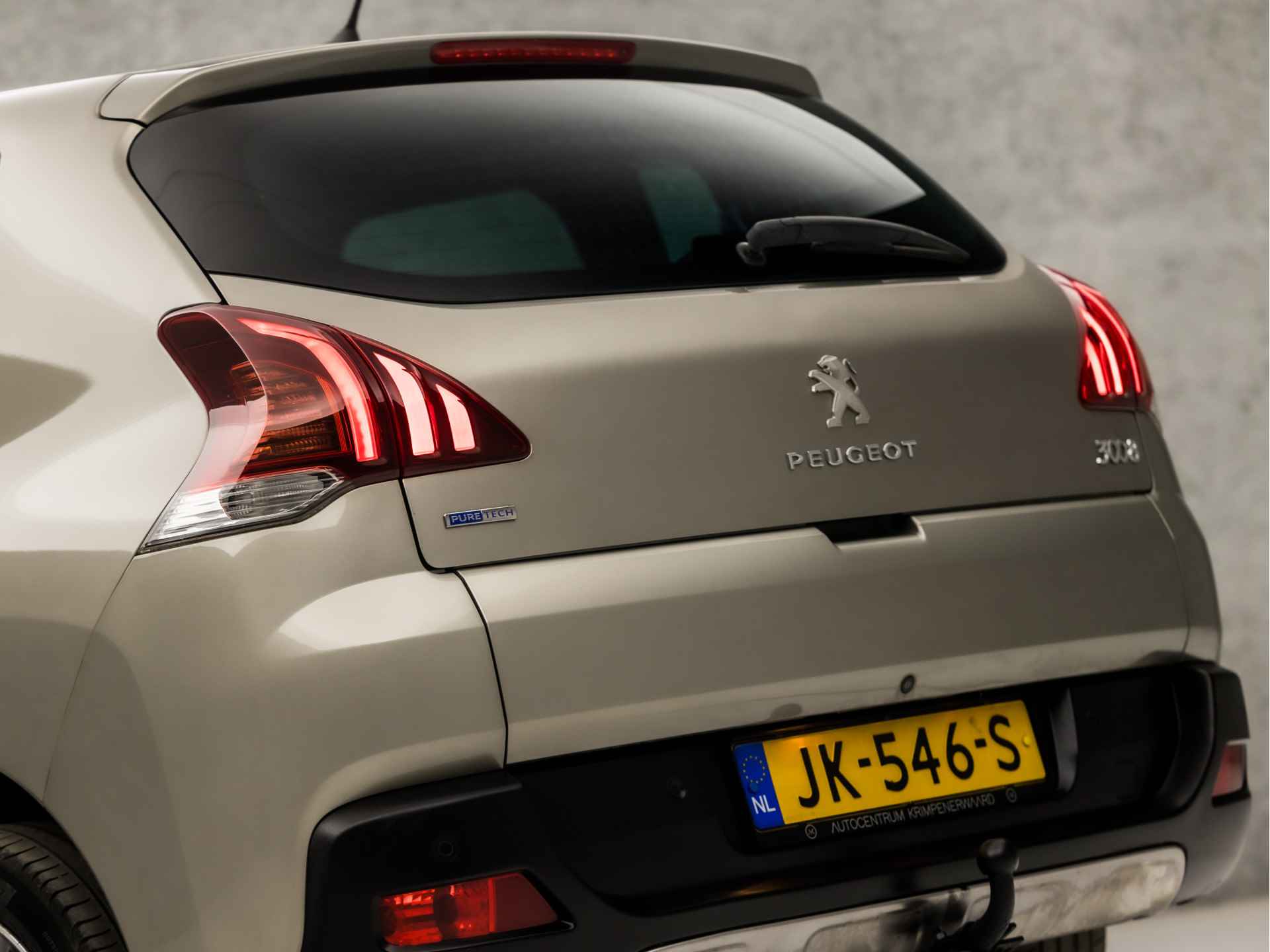 Peugeot 3008 1.2 PureTech Sport (NAVIGATIE, CLIMATE, CAMERA, GETINT GLAS, SPORTSTOELEN, TREKHAAK, CRUISE, PARKEERSENSOREN, NIEUWSTAAT) - 15/33