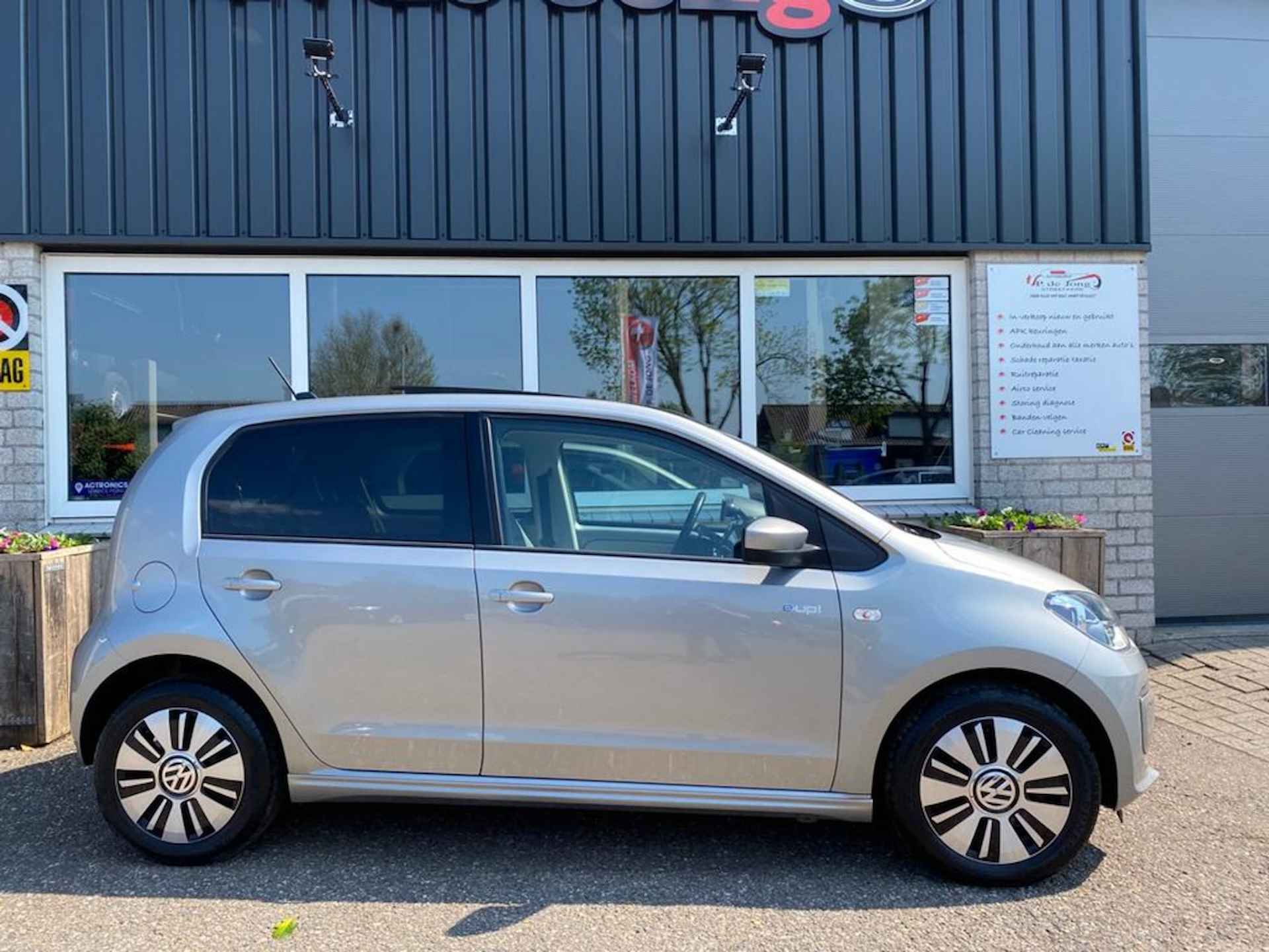 VOLKSWAGEN E-up E-UP! 82PK 5D / Panoramadak / Stoelverw. / 2.000,- subsidie - 5/39