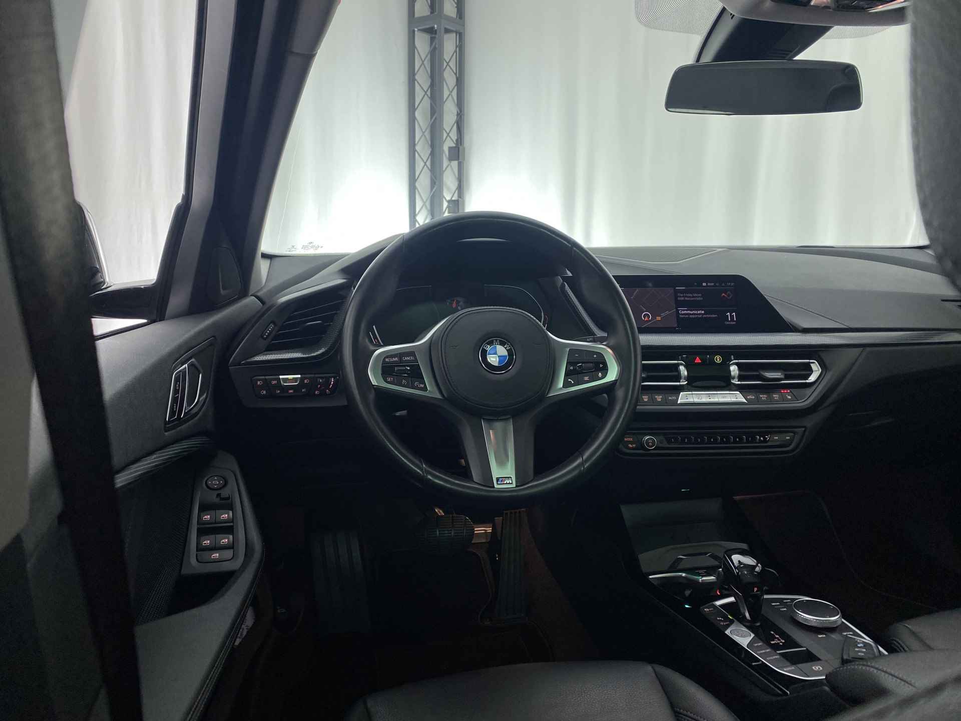 BMW 1-serie 120i High Executive Automaat | Apple Carplay | Navi | Pano-Dak | Head-up | Trekhaak | - 15/43