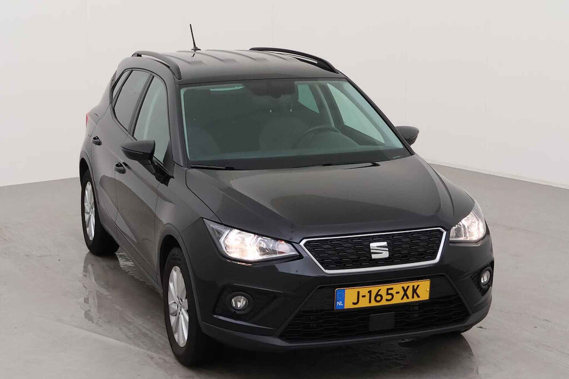 SEAT Arona 1.0 TSI Style 95PK Business Intense / Achteruitrijcamera / Dodehoek Sensor / Keyless Entry-Start / 16" LMV - 6/17