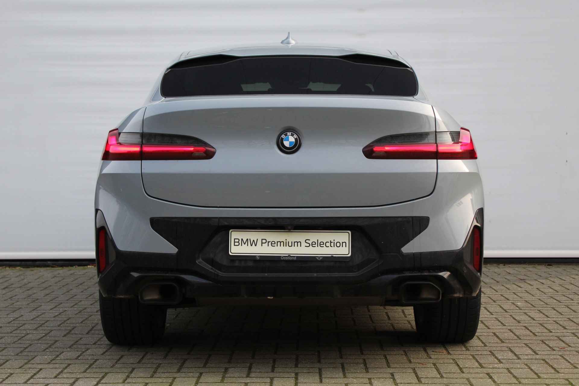 BMW X4 xDrive20i High Executive M Sport Automaat / Panoramadak / Sportstoelen / Stoelverwarming / Laserlight / Parking Assistant Plus / Live Cockpit Professional / Verwarmd stuurwiel - 9/30