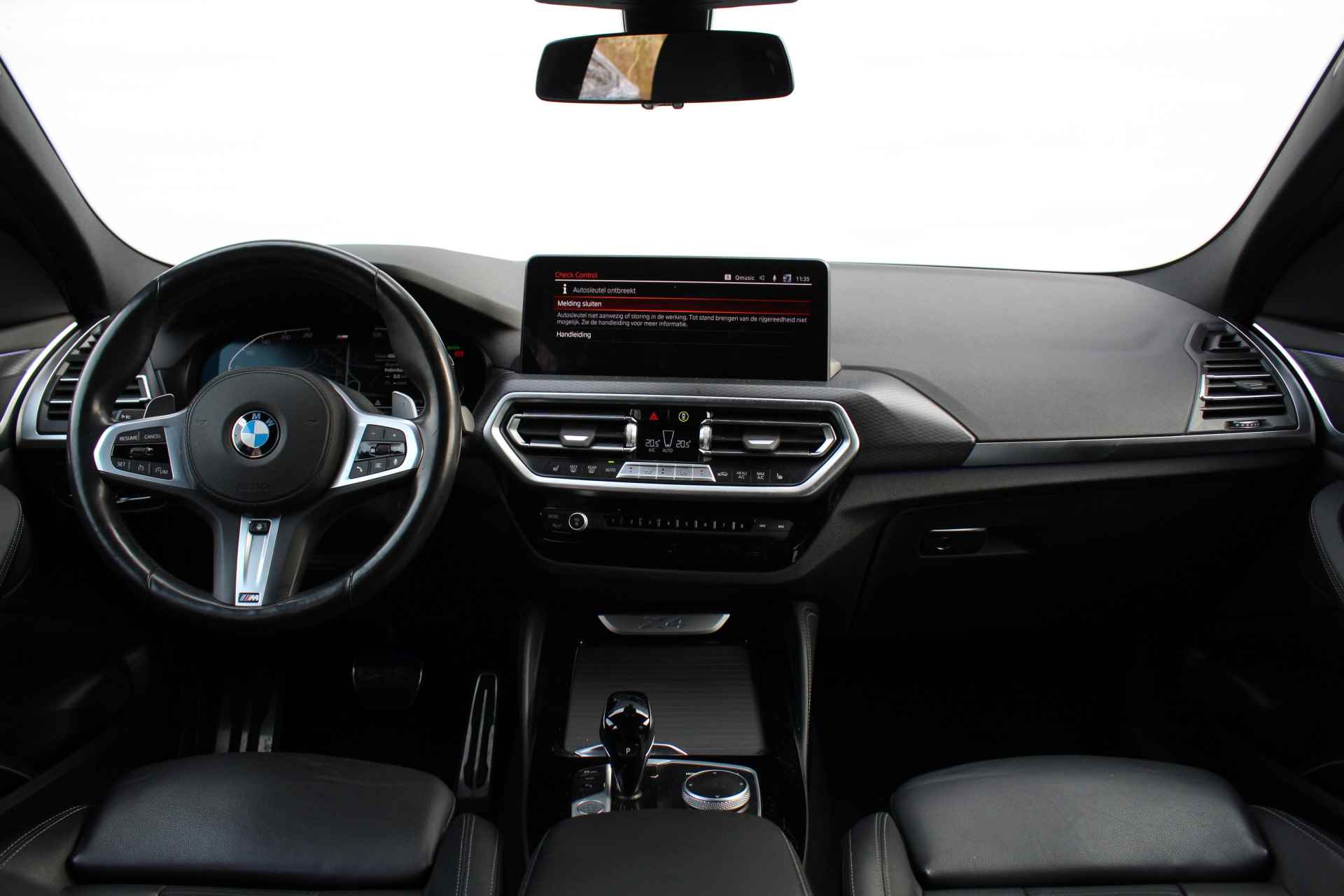 BMW X4 xDrive20i High Executive M Sport Automaat / Panoramadak / Sportstoelen / Stoelverwarming / Laserlight / Parking Assistant Plus / Live Cockpit Professional / Verwarmd stuurwiel - 11/30