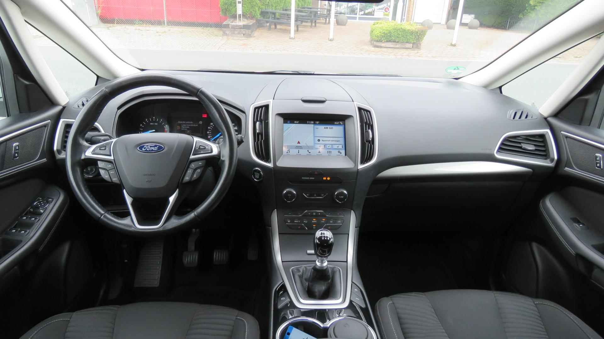 Ford S-Max 1.5 Trend 7 pers. Camera, PDC, Cruise, airco, Naviegatie, 101339 km !! - 6/29