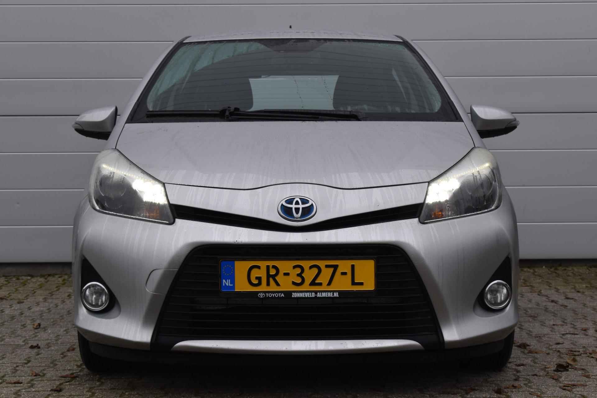 Toyota Yaris 1.5 Full Hybrid Aspiration navigatie - 3/30