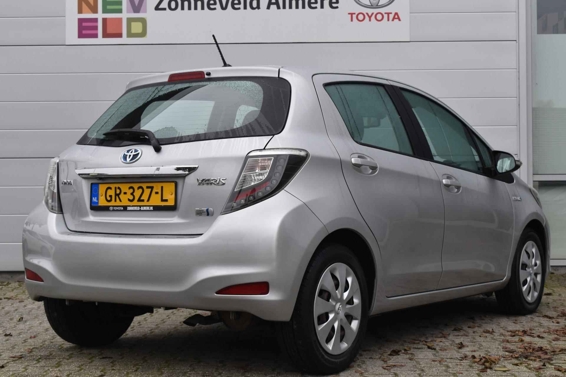 Toyota Yaris 1.5 Full Hybrid Aspiration navigatie - 6/30