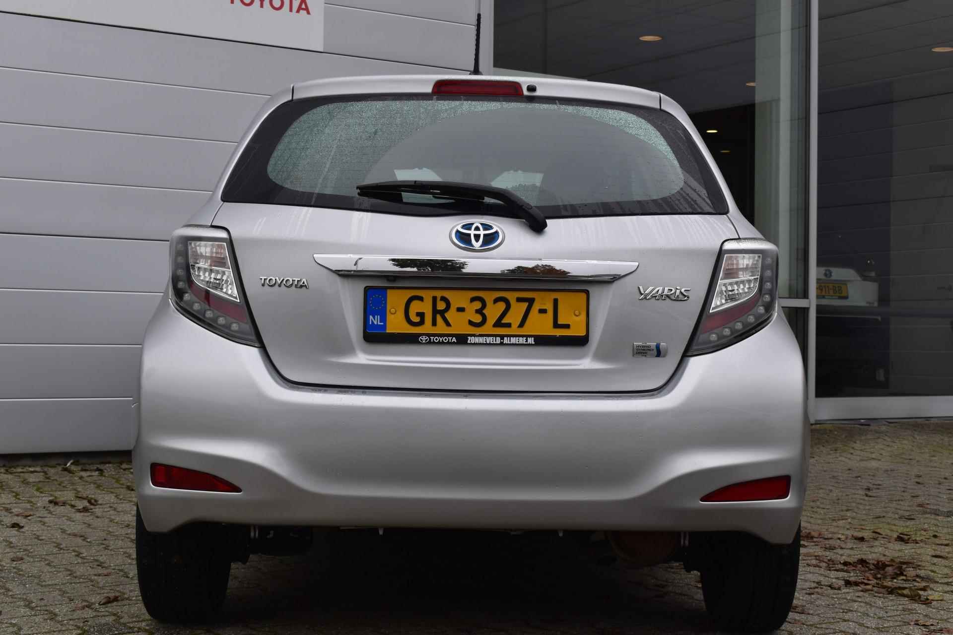 Toyota Yaris 1.5 Full Hybrid Aspiration navigatie - 7/30