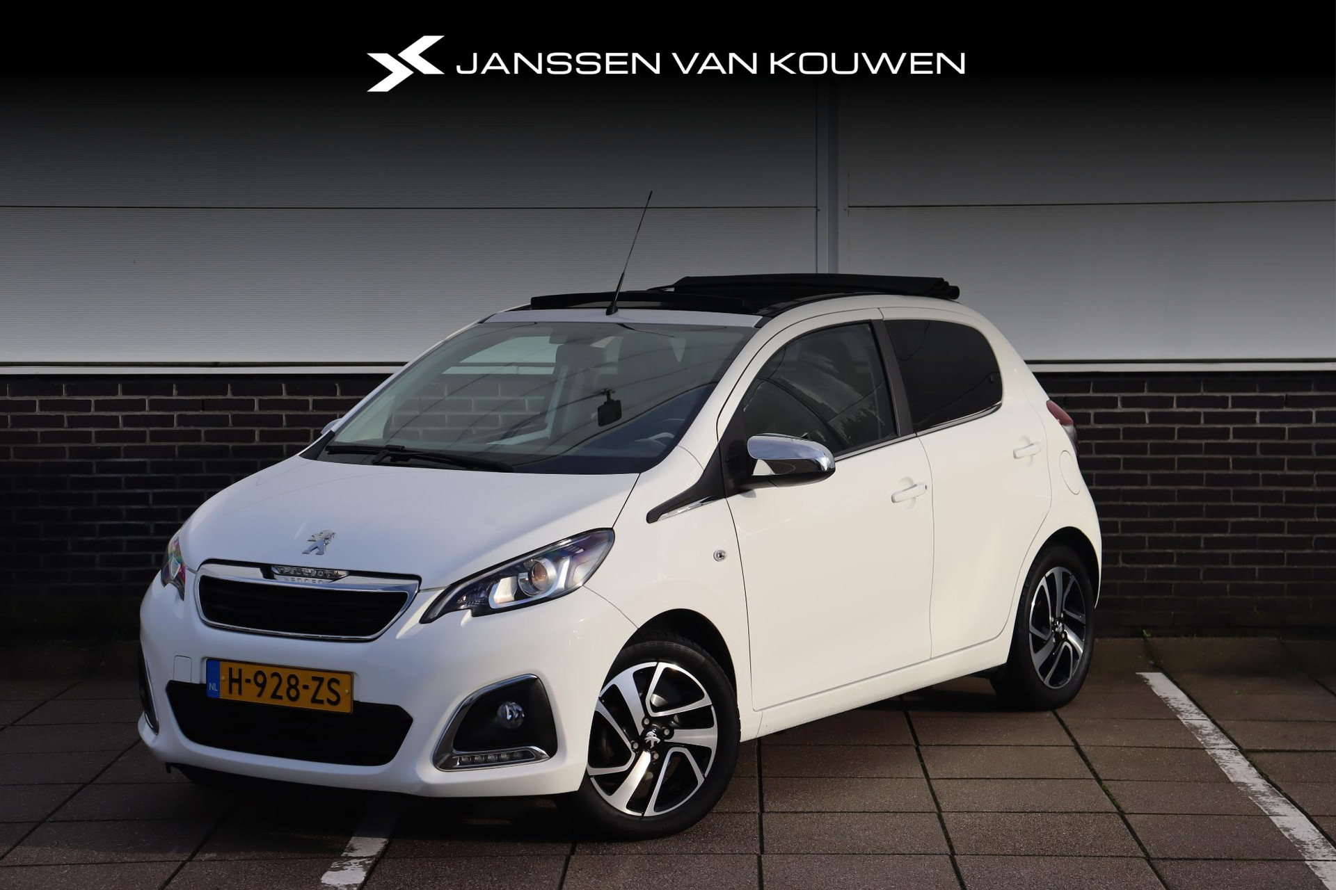 Peugeot 108 1.0 e-VTi Allure TOP! *Navigatie * Cabriodak * 100% Dealeronderhouden