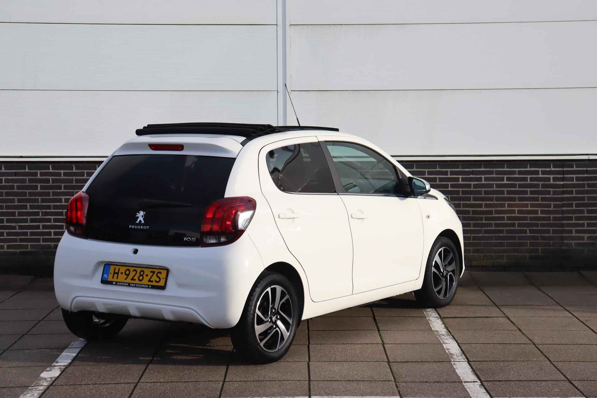 Peugeot 108 1.0 e-VTi Allure TOP! *Navigatie * Cabriodak * 100% Dealeronderhouden - 4/37