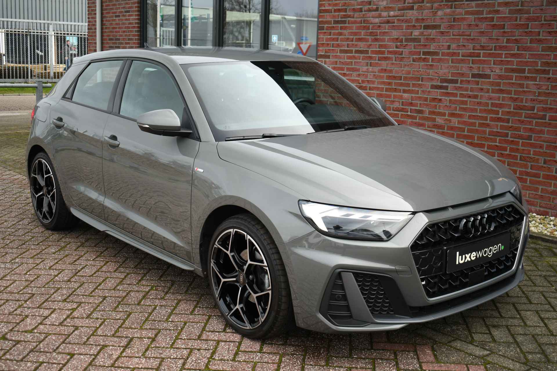 Audi A1 Sportback 30 TFSI S-Line 18inch LED Carplay Chronos-grau - 64/73