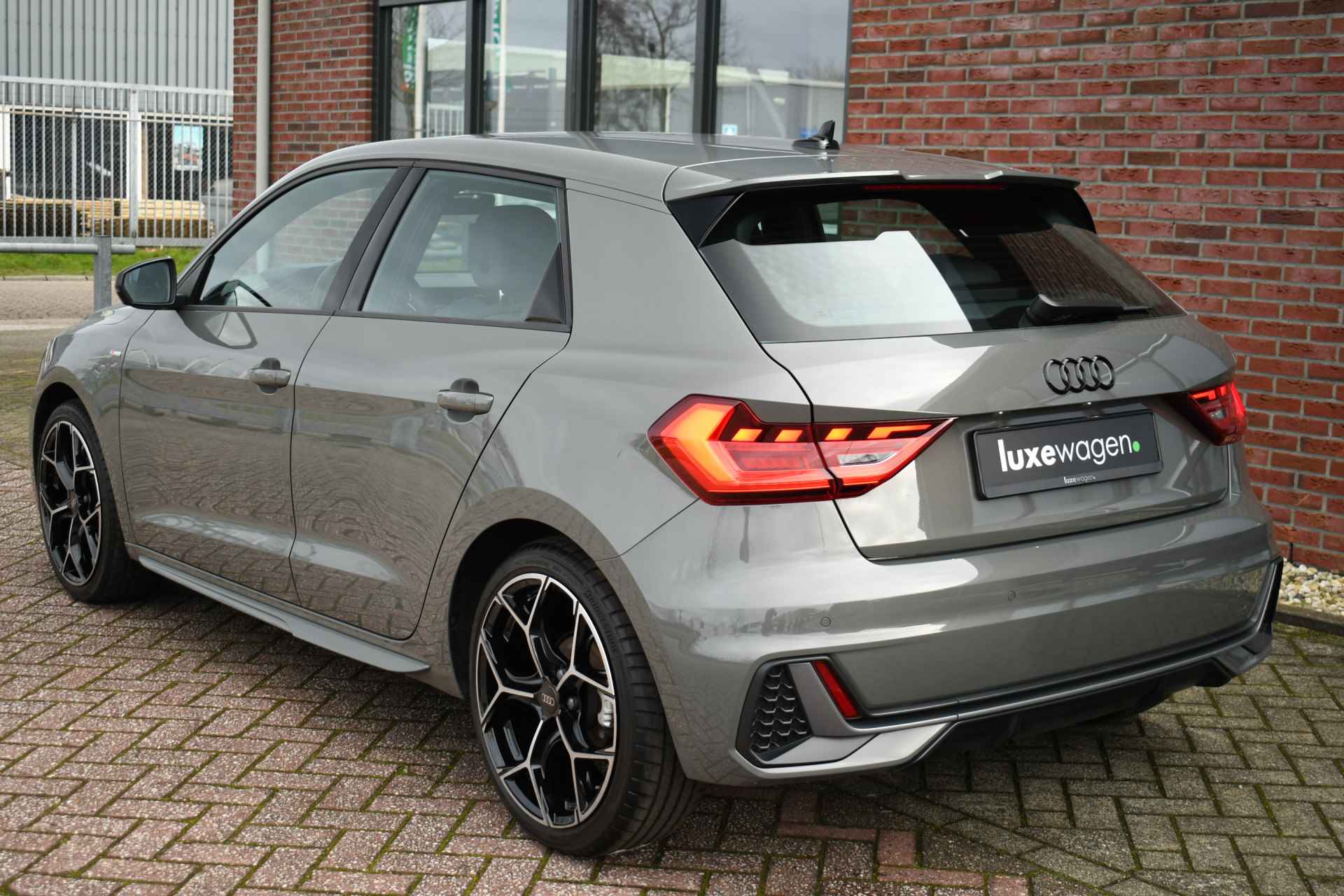 Audi A1 Sportback 30 TFSI S-Line 18inch LED Carplay Chronos-grau - 65/73