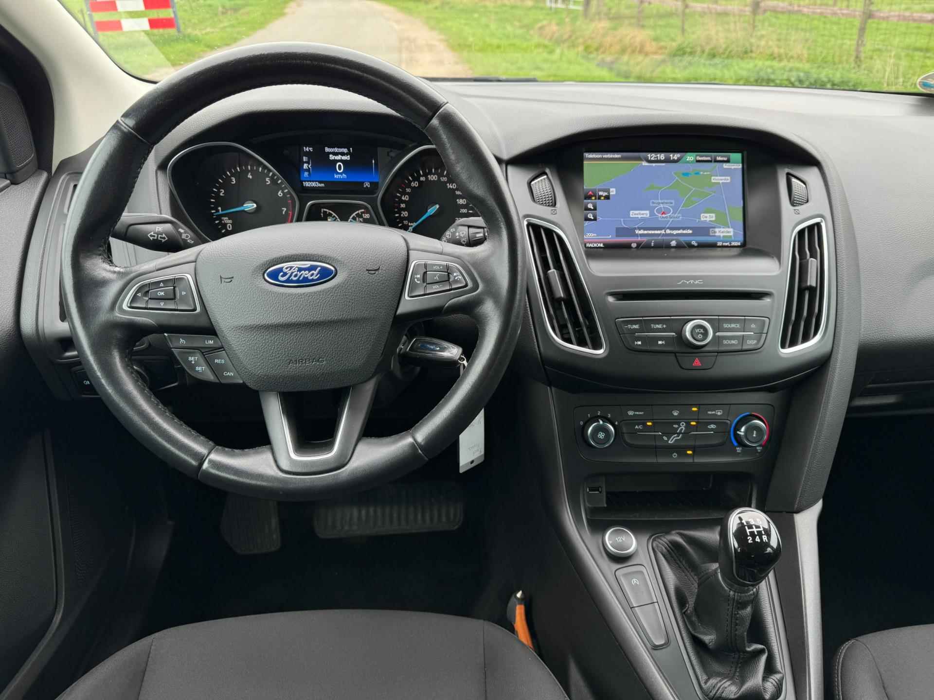 Ford Focus Wagon 1.0 Trend keurig onderhouden met navigatie - 13/26