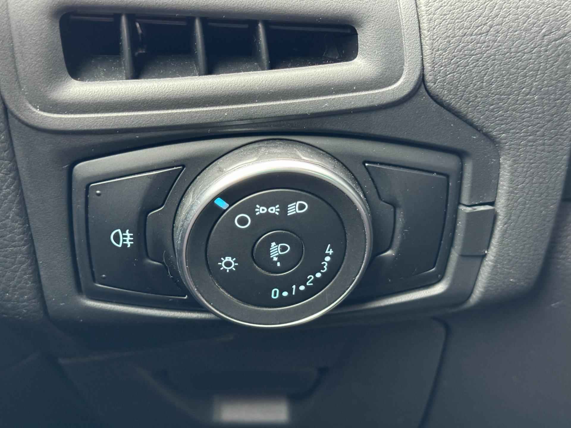 Ford Focus Wagon 1.0 Trend keurig onderhouden met navigatie - 14/26