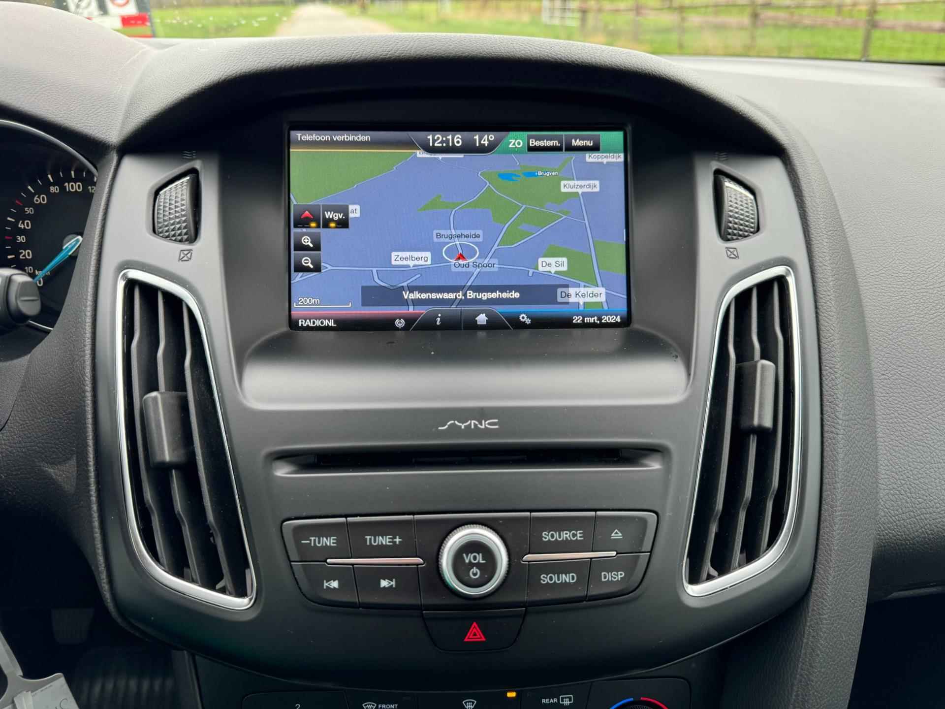 Ford Focus Wagon 1.0 Trend keurig onderhouden met navigatie - 16/26