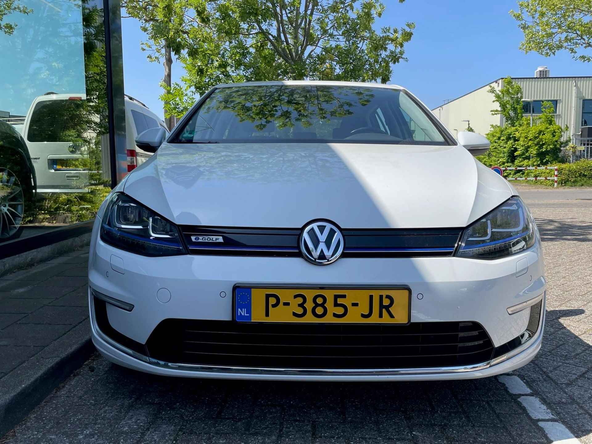 Volkswagen e-Golf e-Golf - 2/16