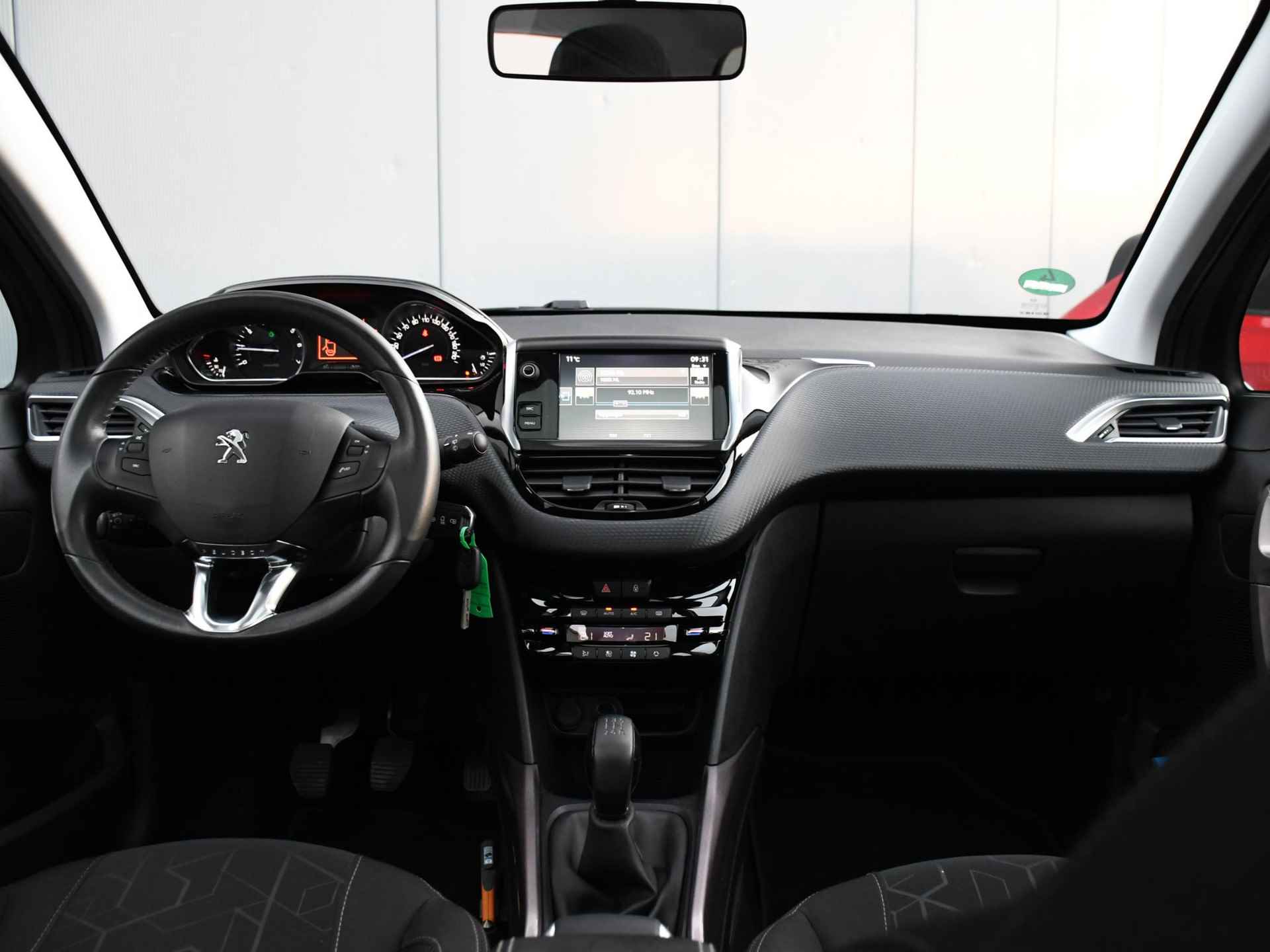 Peugeot 2008 Active 1.2 PureTech 82pk TREKHAAK | PANO-DAK | NAVI | CRUISE.C | CLIMA | USB - 13/30