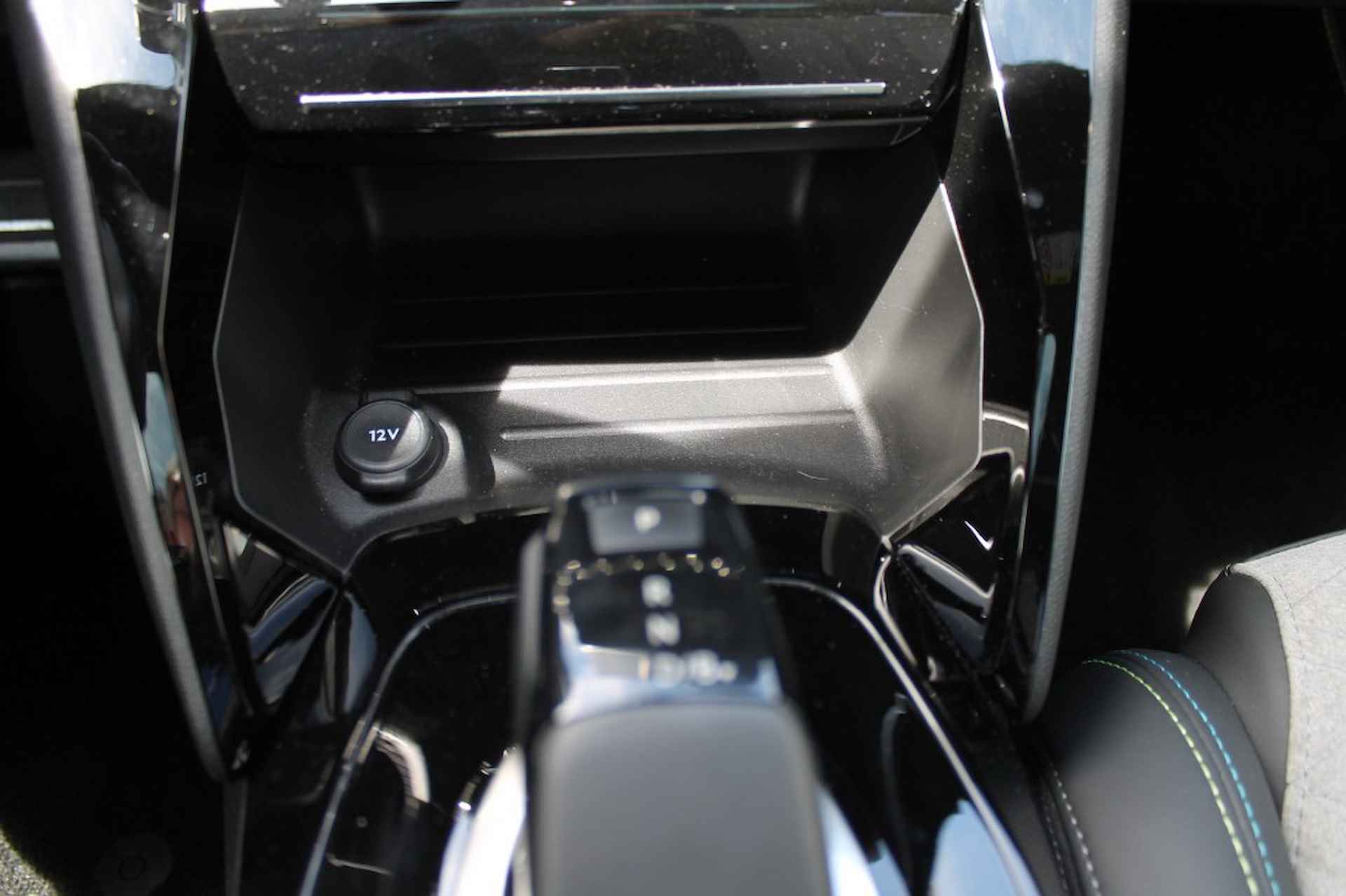 PEUGEOT 208 EV GT 50 KWH  Panoramadak automaat - 8/32