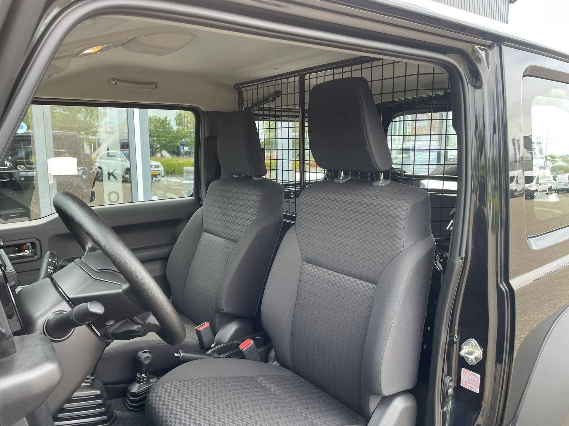 Suzuki Jimny 1.5 Professional - 19/22