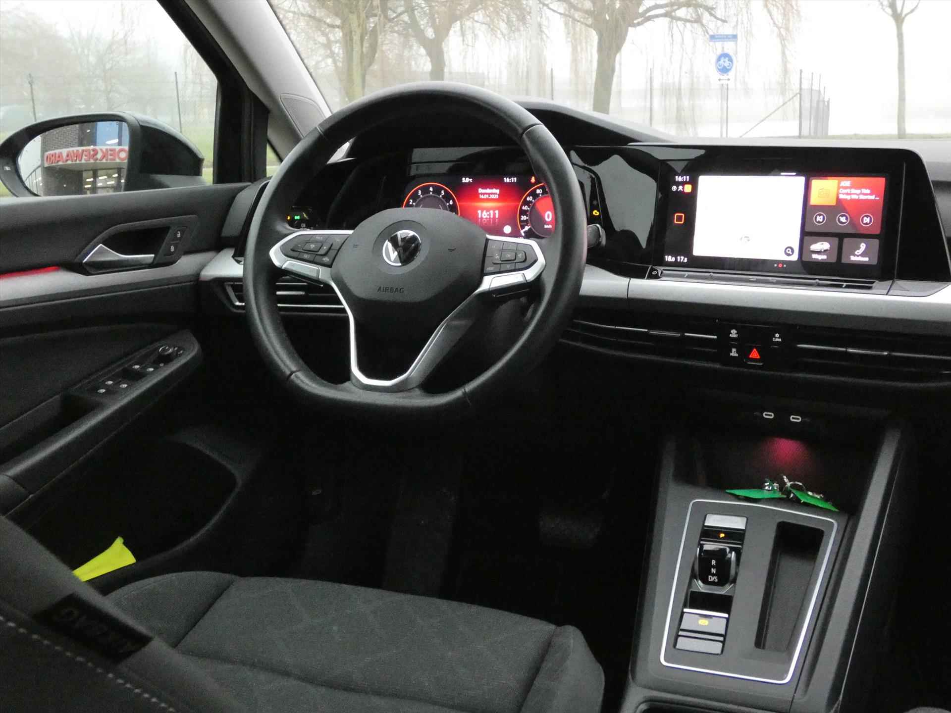 VOLKSWAGEN Golf 1.0 eTSI 110pk 7-DSG Life Lounge | Carplay + Navigatie | - 5/40