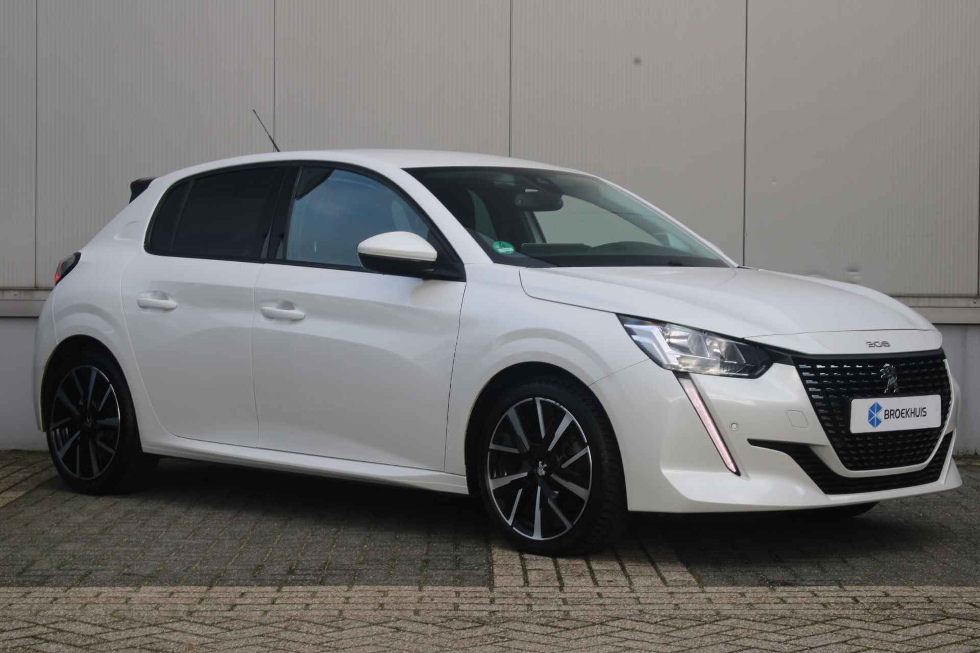 Peugeot 208 1.2 Turbo Allure 100-PK EAT8 AUTOMAAT NAVI | CLIMATE CONTROL | PDC V+A | CAMERA | DAB+ | - 8/25