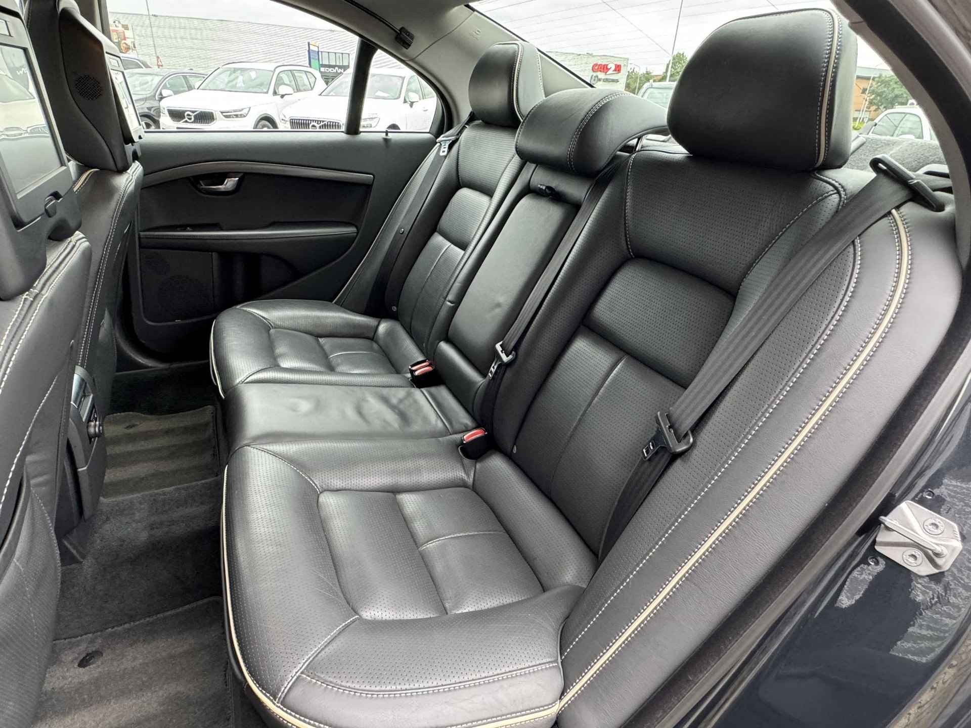 Volvo S80 2.0 T5 Summum | Adaptieve Cruise Control | Stoelventilatie en verwarming | Four-C adaptief chassis | Parkeersensoren V+A | Schuifdak | Lederen bekleding | Dealer onderhouden, uniek!! - 9/21