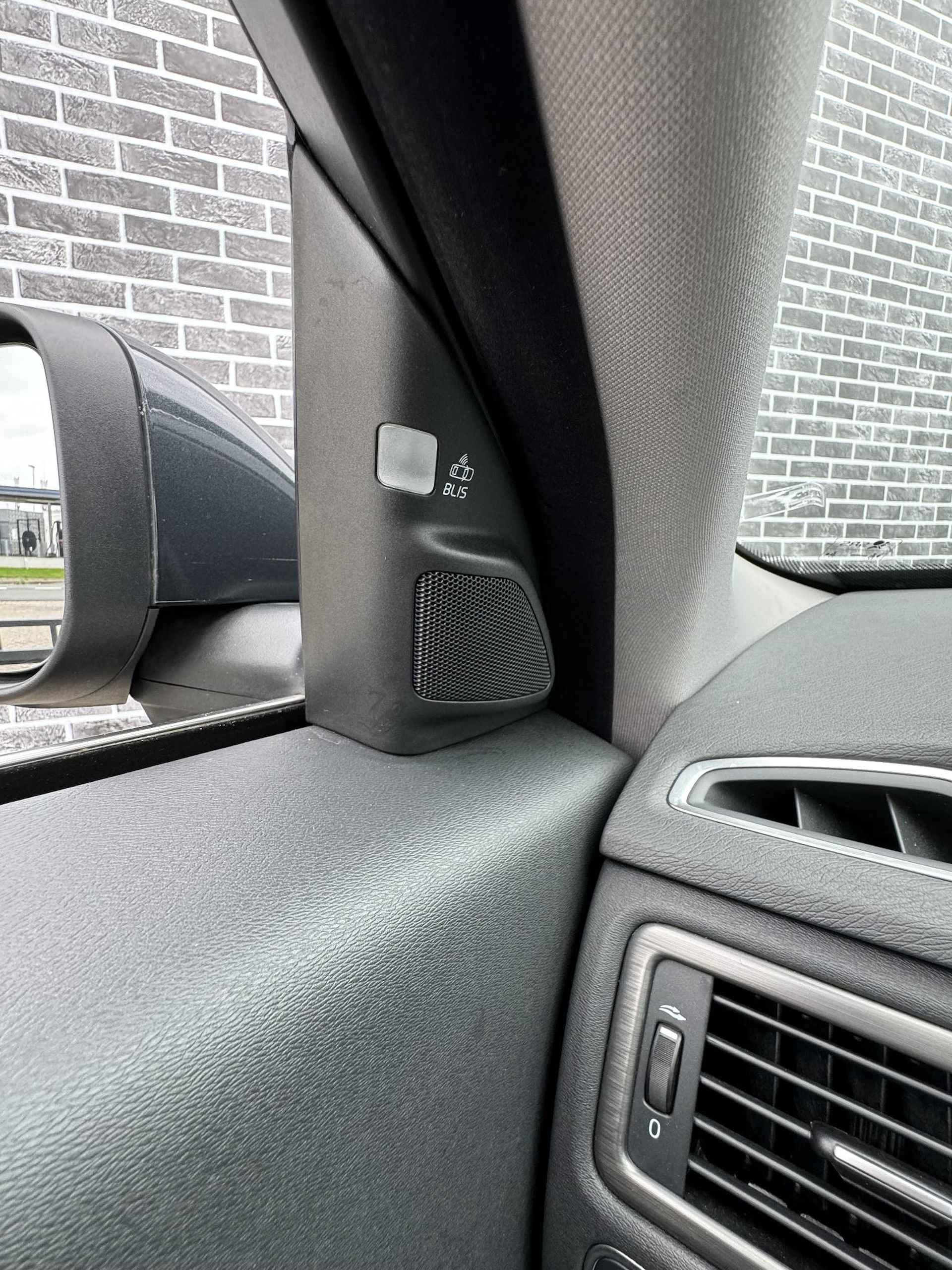 Volvo S80 2.0 T5 Summum | Adaptieve Cruise Control | Stoelventilatie en verwarming | Four-C adaptief chassis | Parkeersensoren V+A | Schuifdak | Lederen bekleding | Dealer onderhouden, uniek!! - 10/21