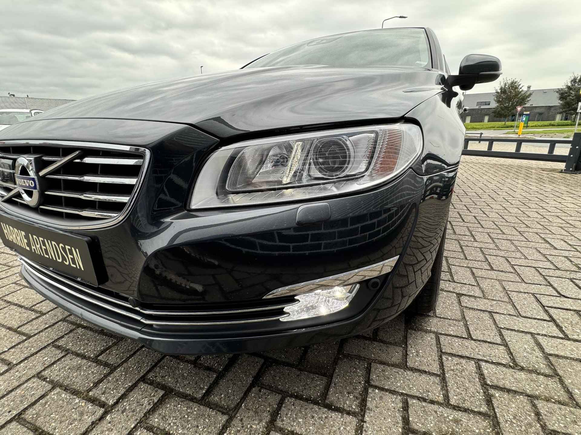 Volvo S80 2.0 T5 Summum | Adaptieve Cruise Control | Stoelventilatie en verwarming | Four-C adaptief chassis | Parkeersensoren V+A | Schuifdak | Lederen bekleding | Dealer onderhouden, uniek!! - 11/21