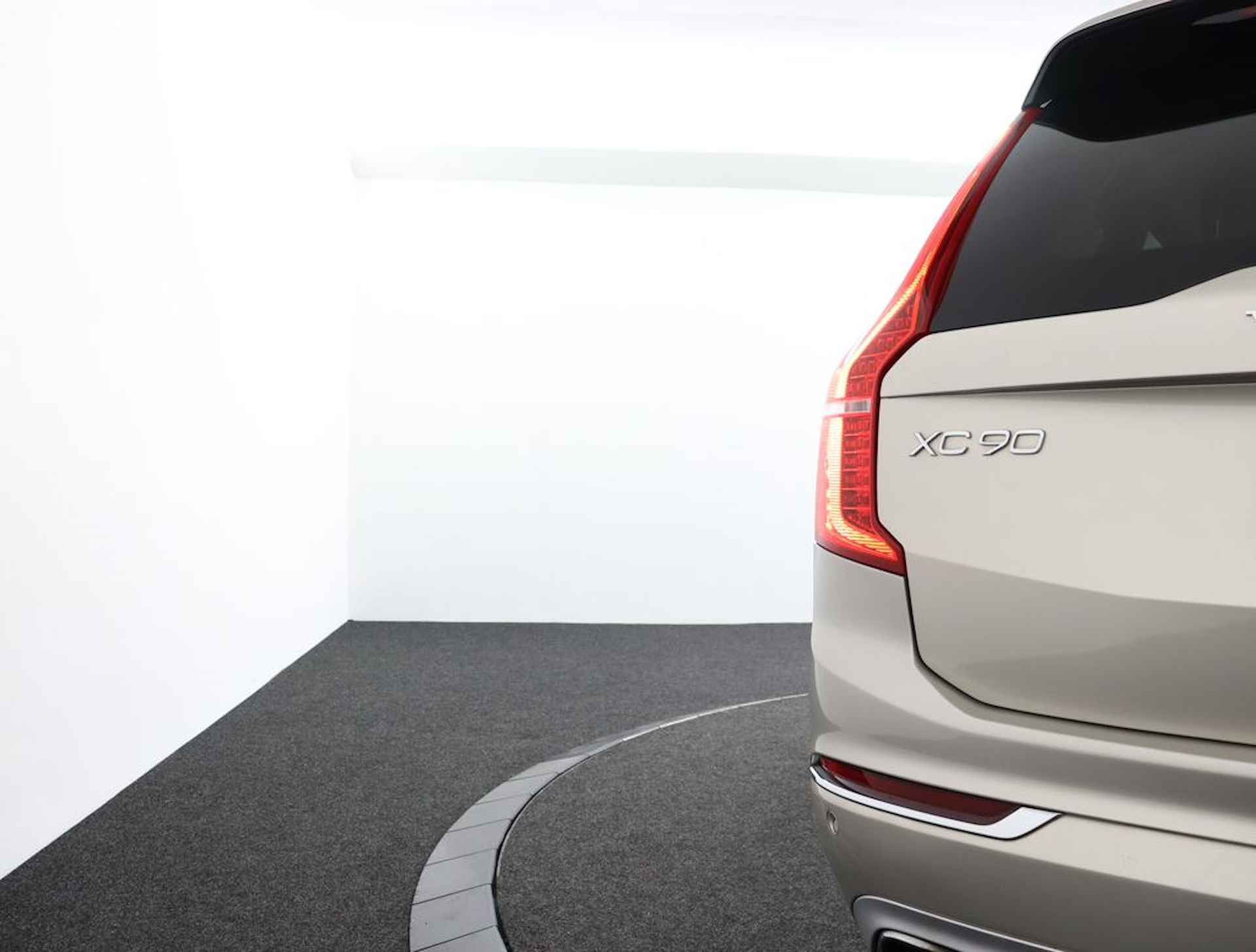 Volvo XC90 T8 AWD Inscription | Luchtvering | Adaptieve Cruise control | Stoel + Stuurverwarming | 360 camera | BLIS | Panoramadak | 20'' | - 47/75