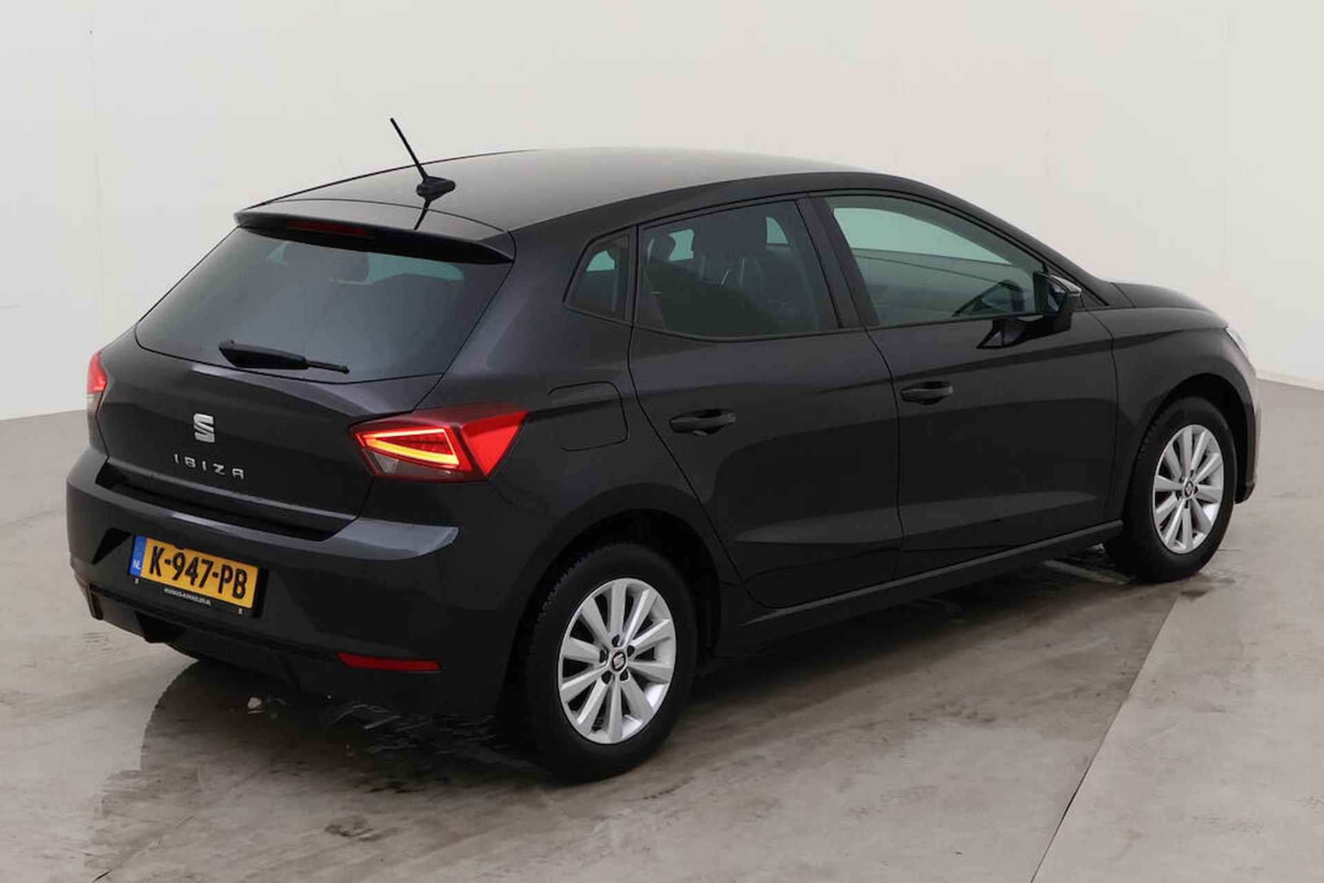 SEAT Ibiza 1.0 TSI Style Business Intense Plus / Digitaal dashboard / Climate controle / Naviagatie / Parkeer sensoren/ Achteruitrij camera - 6/10